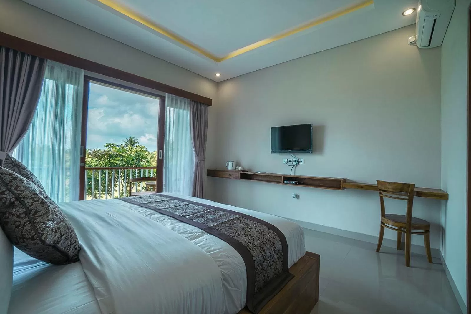 TV and multimedia, Bed in Putih DCarik Ubud