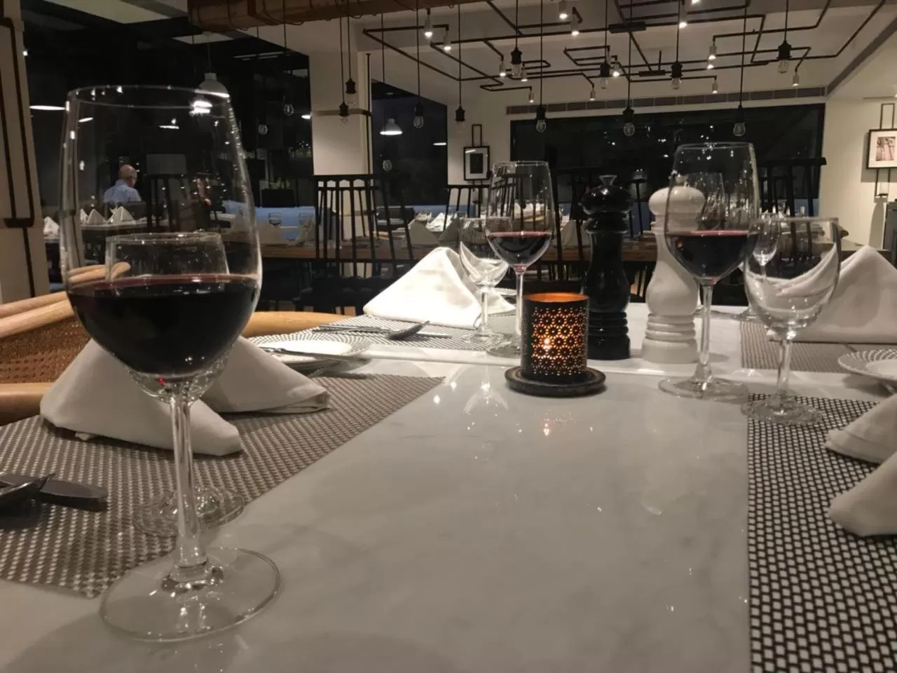 Restaurant/places to eat in Radisson Hotel Shimla