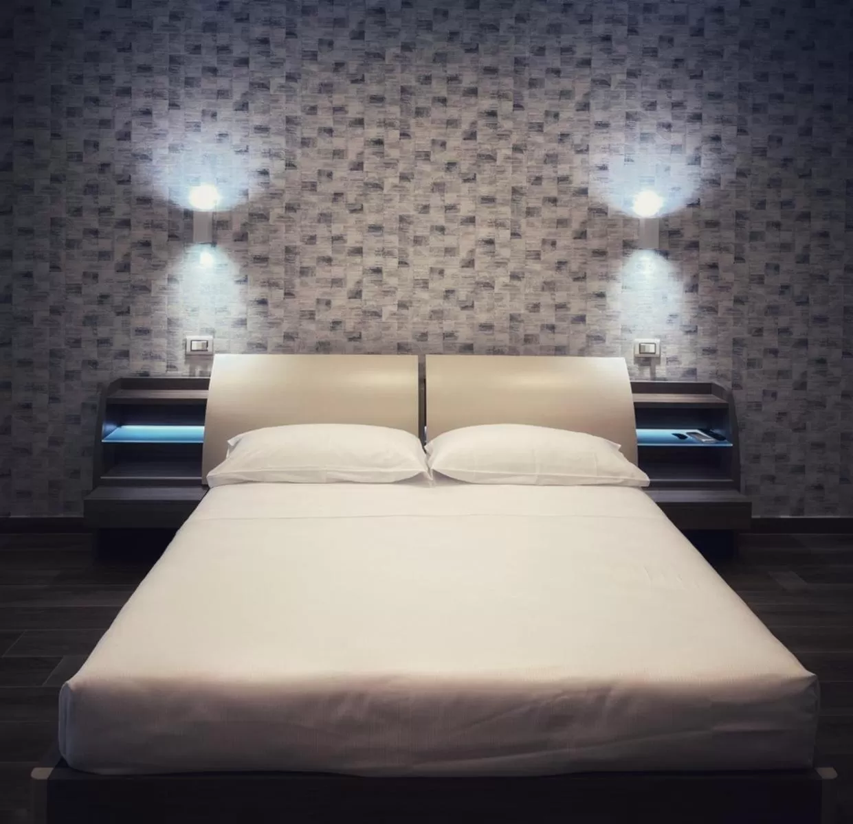 Bed in Lumarooms B&B