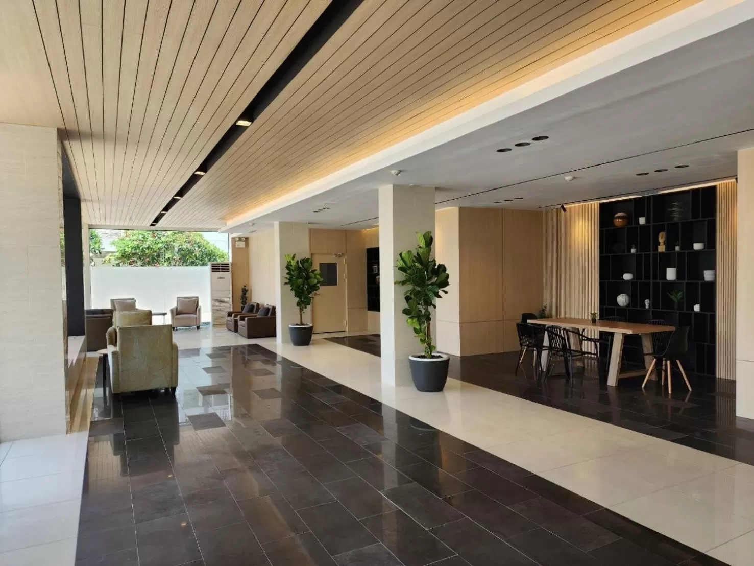 Lobby or reception in Leenova Hotel