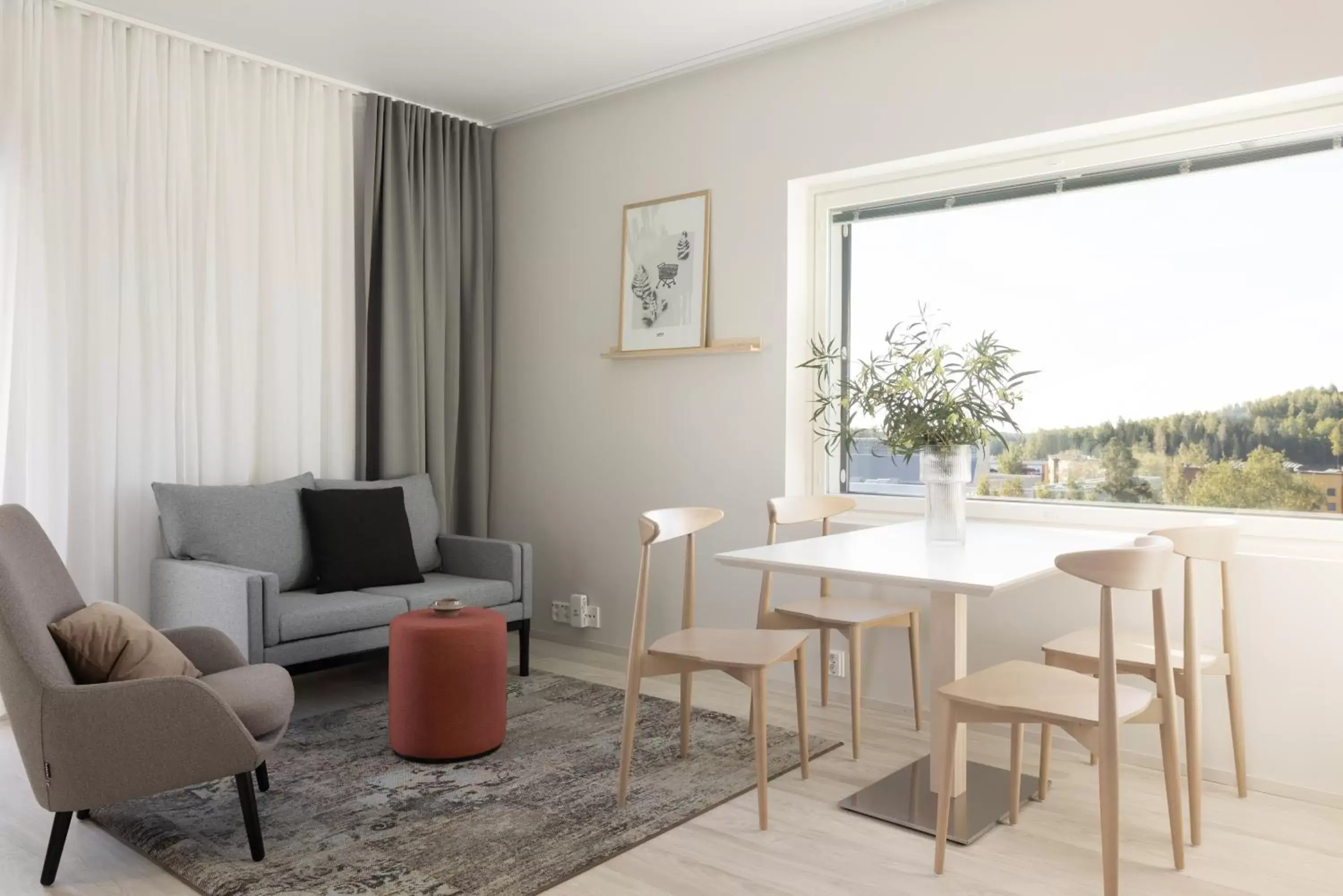 Large-studio with a view and loft in Noli Myyrmäki Large-studio with a view and loft in Noli Myyrmäki