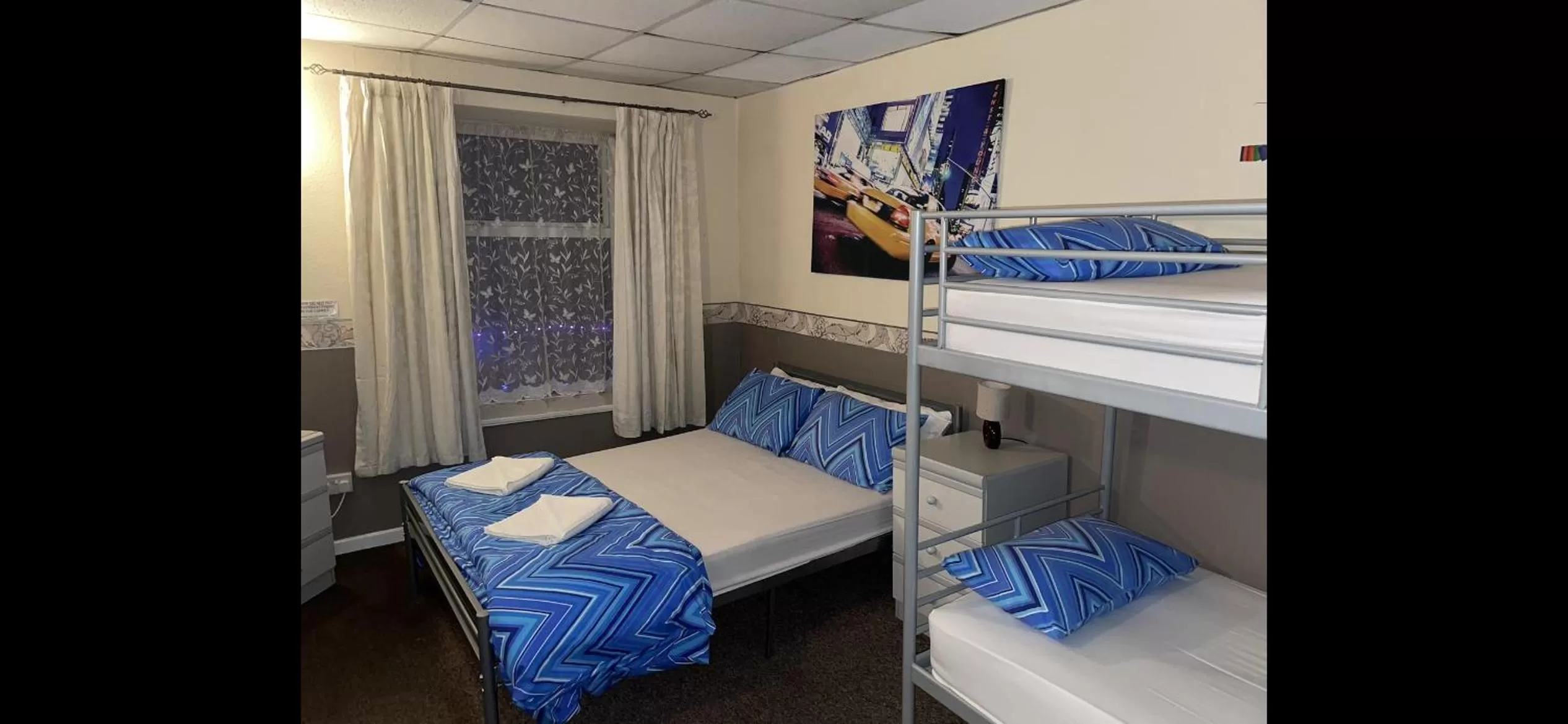 Quadruple Room with Sea View in Funky Towers