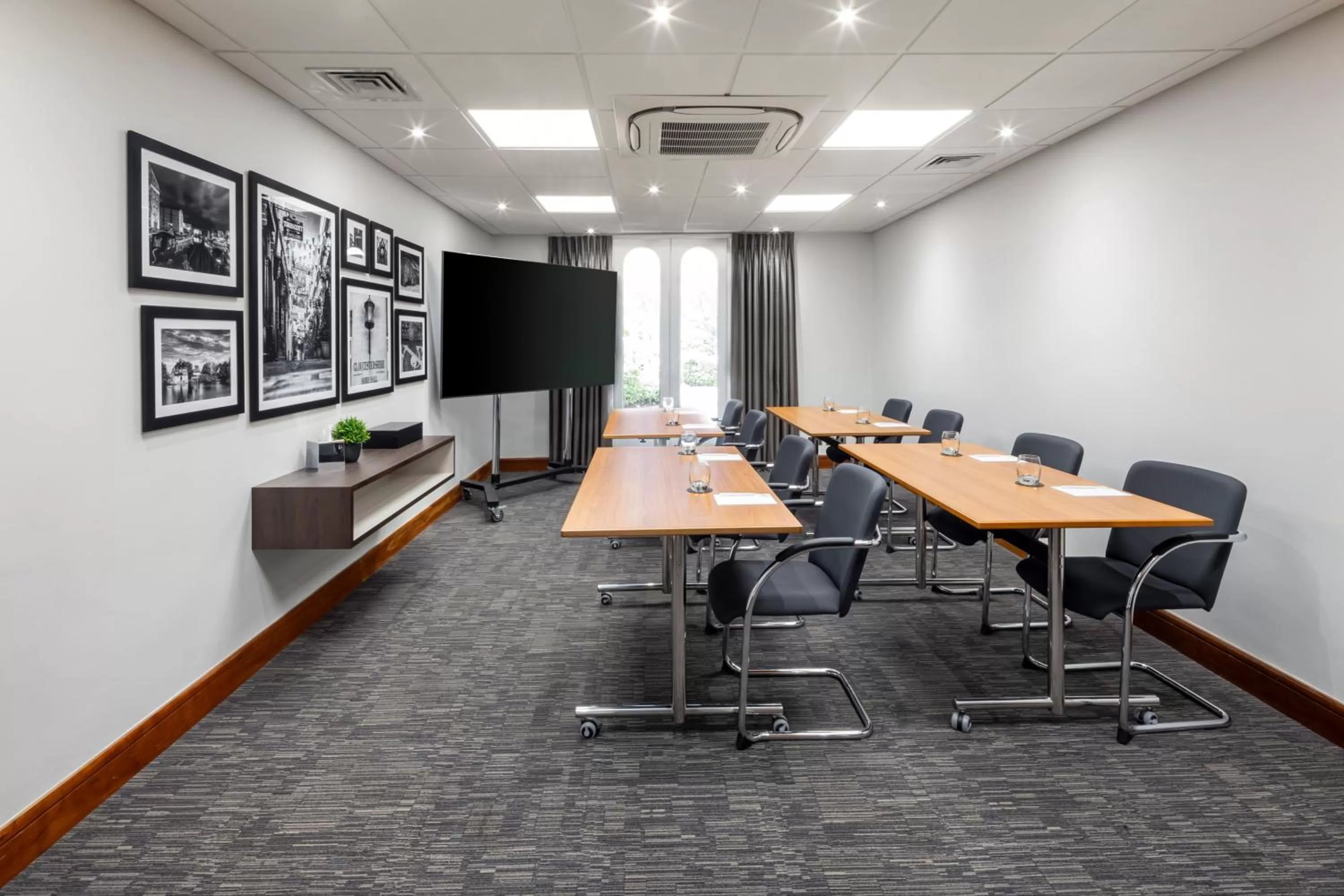 Meeting/conference room in Holiday Inn Gloucester - Cheltenham by IHG