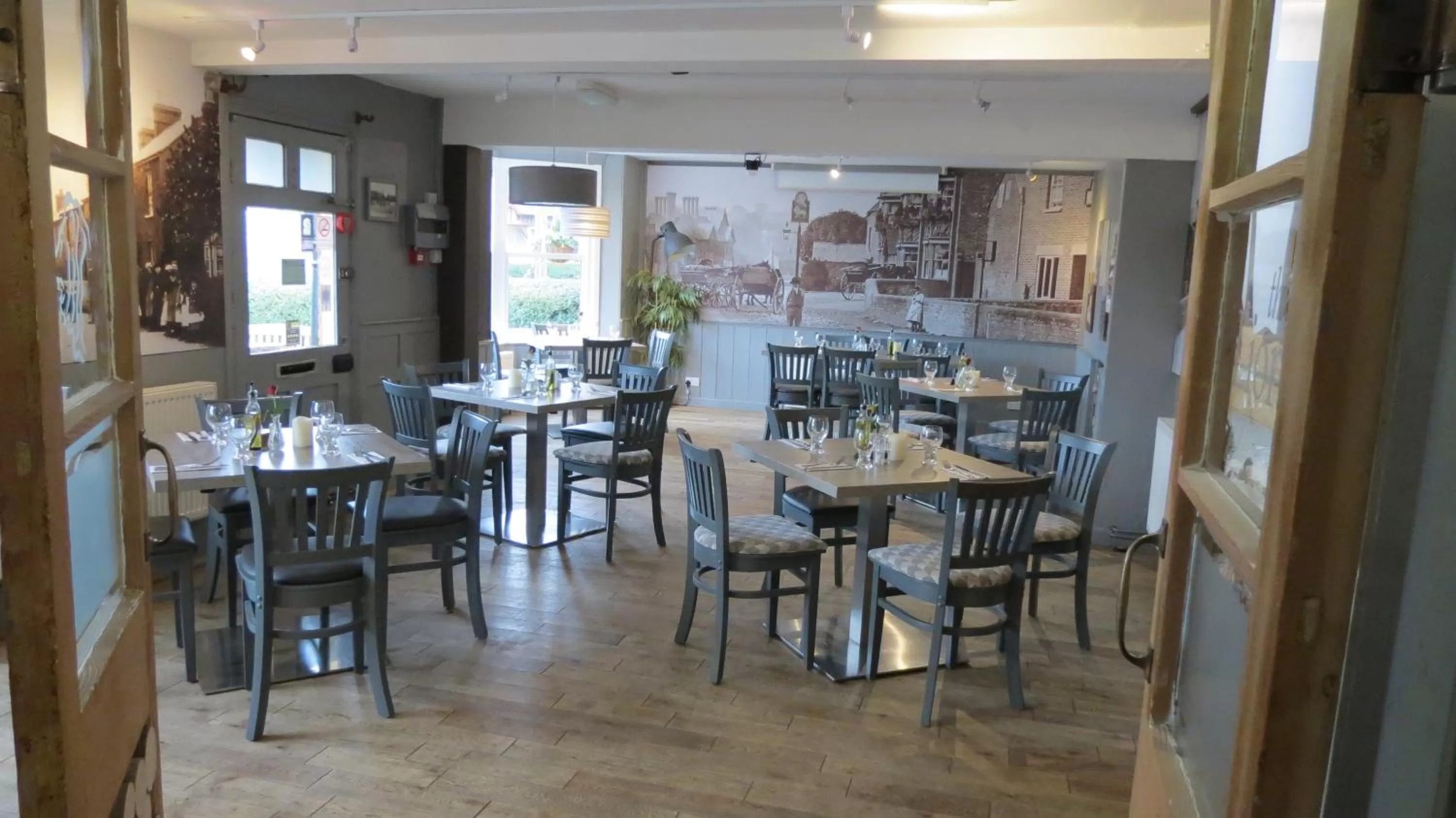Restaurant/Places to Eat in The Lion Waddesdon