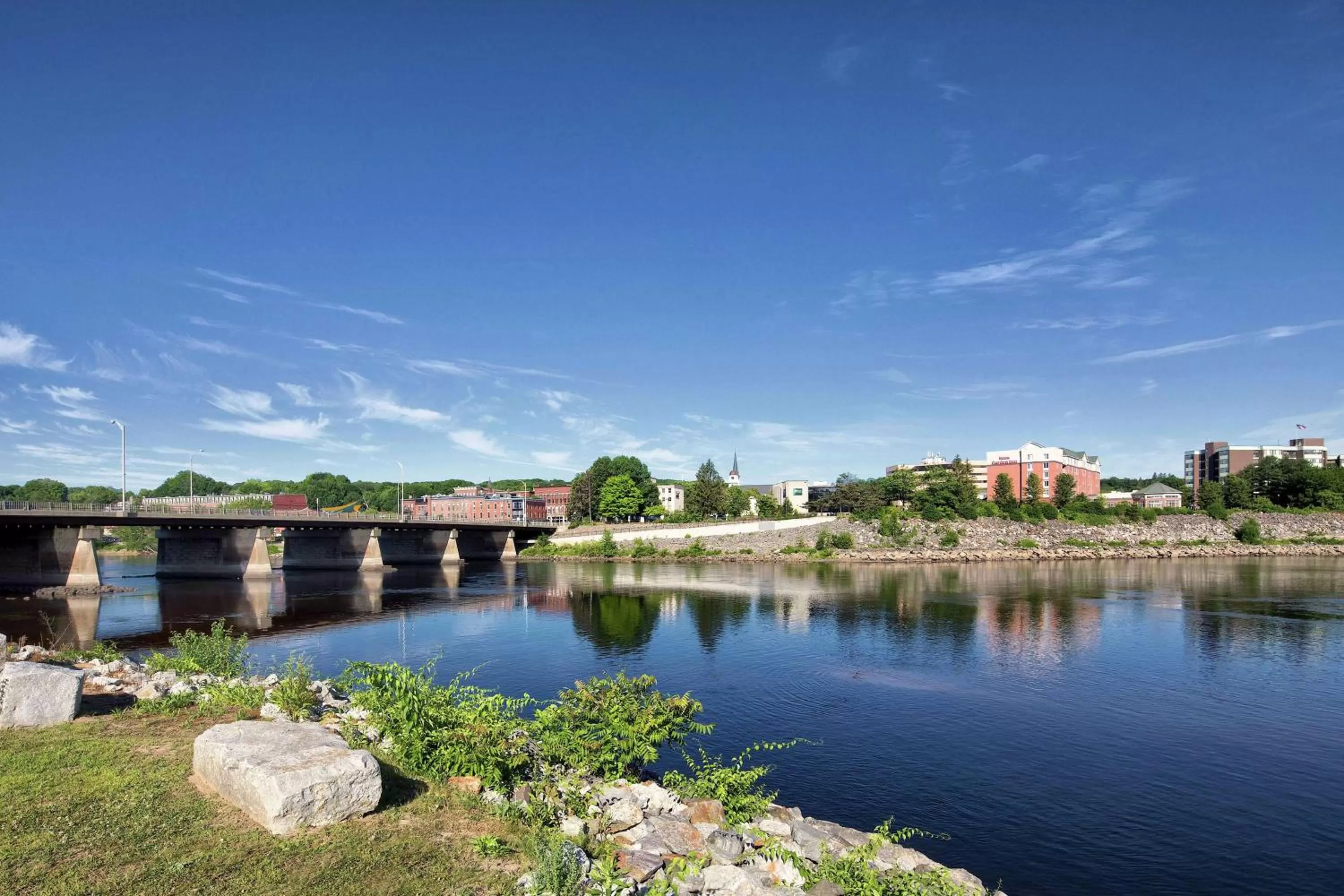 Property building in Hilton Garden Inn Auburn Riverwatch