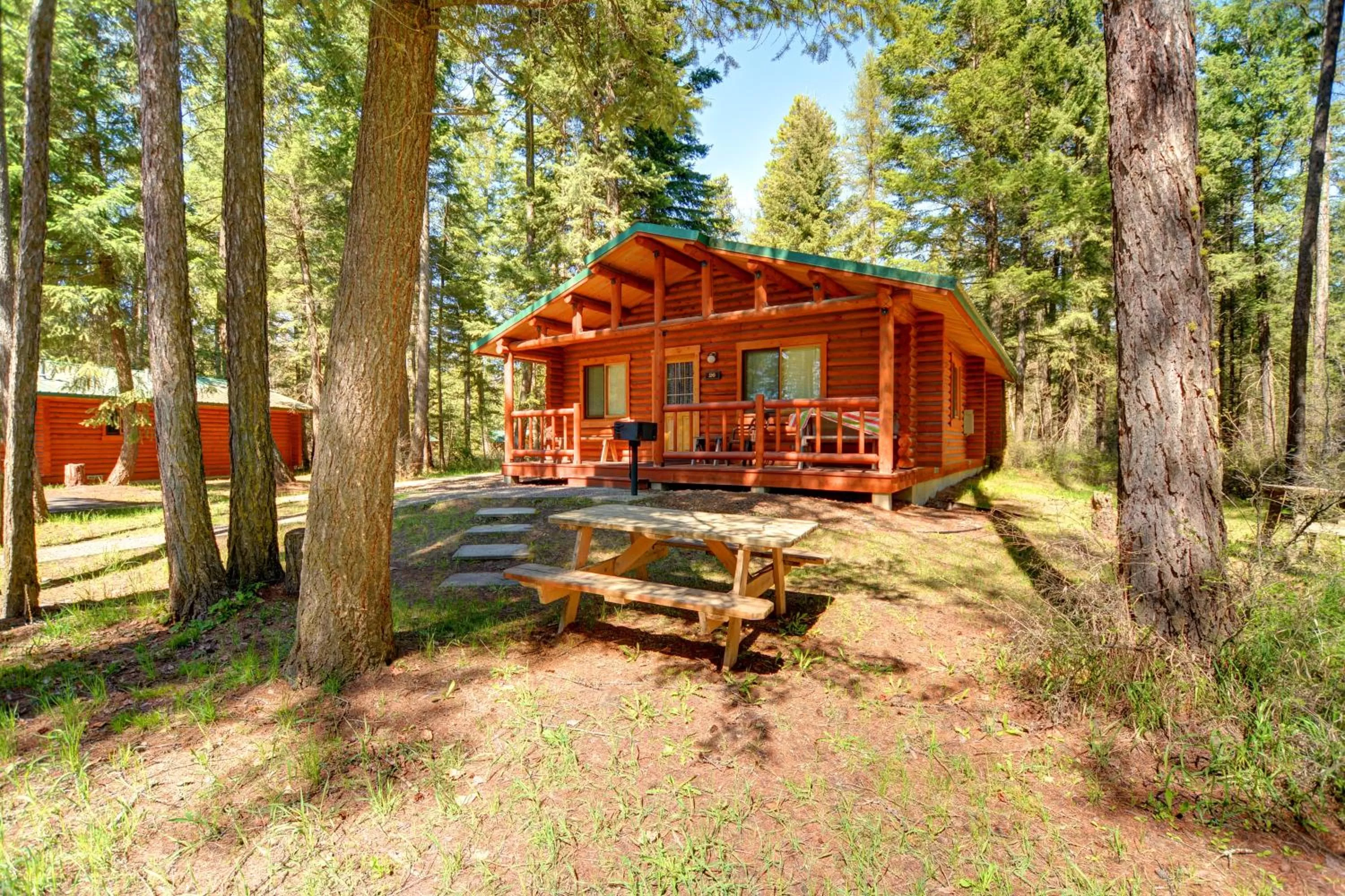 Facade/entrance in North Forty Resort