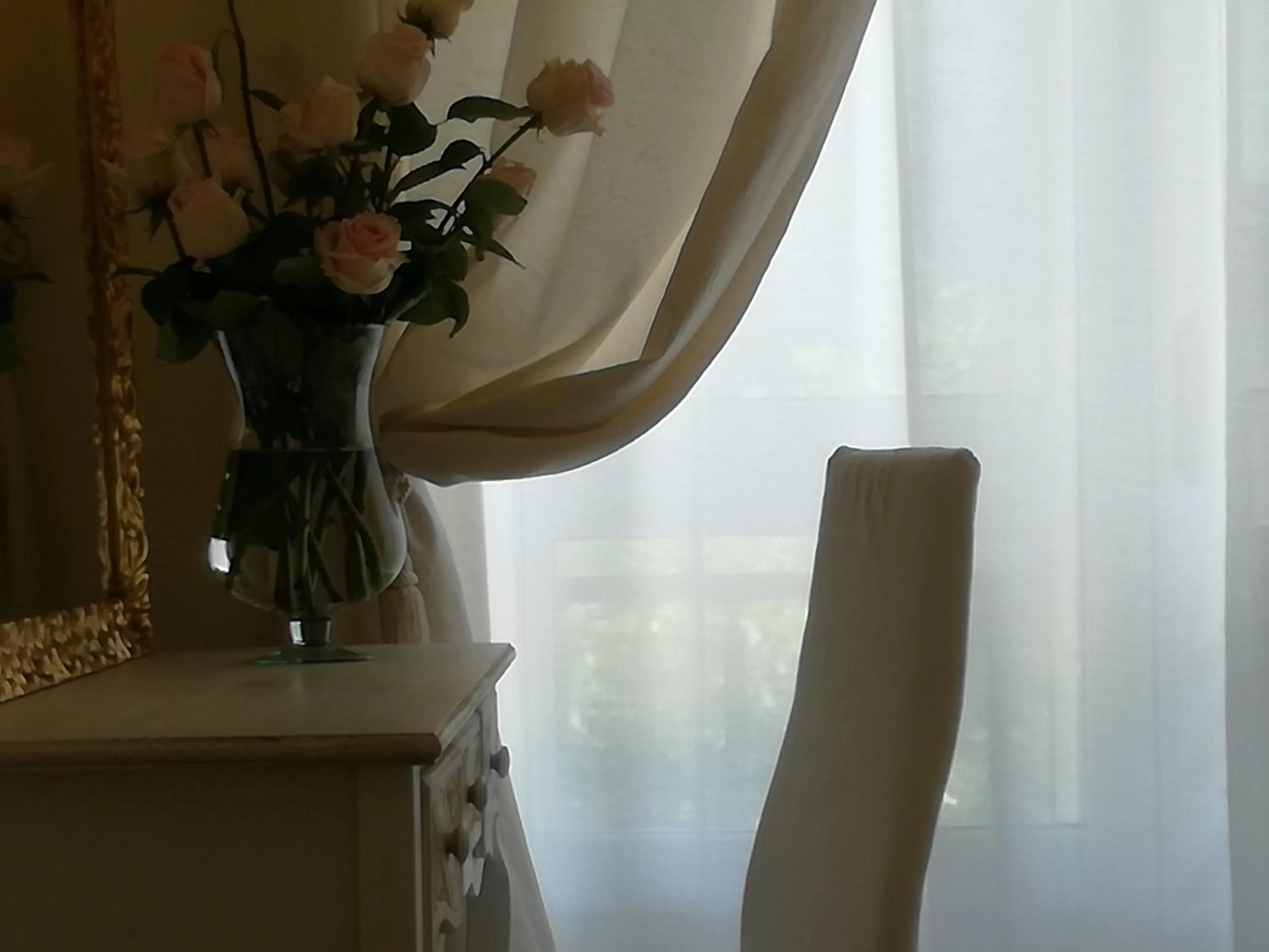 People, TV/Entertainment Center in Casa del Corso