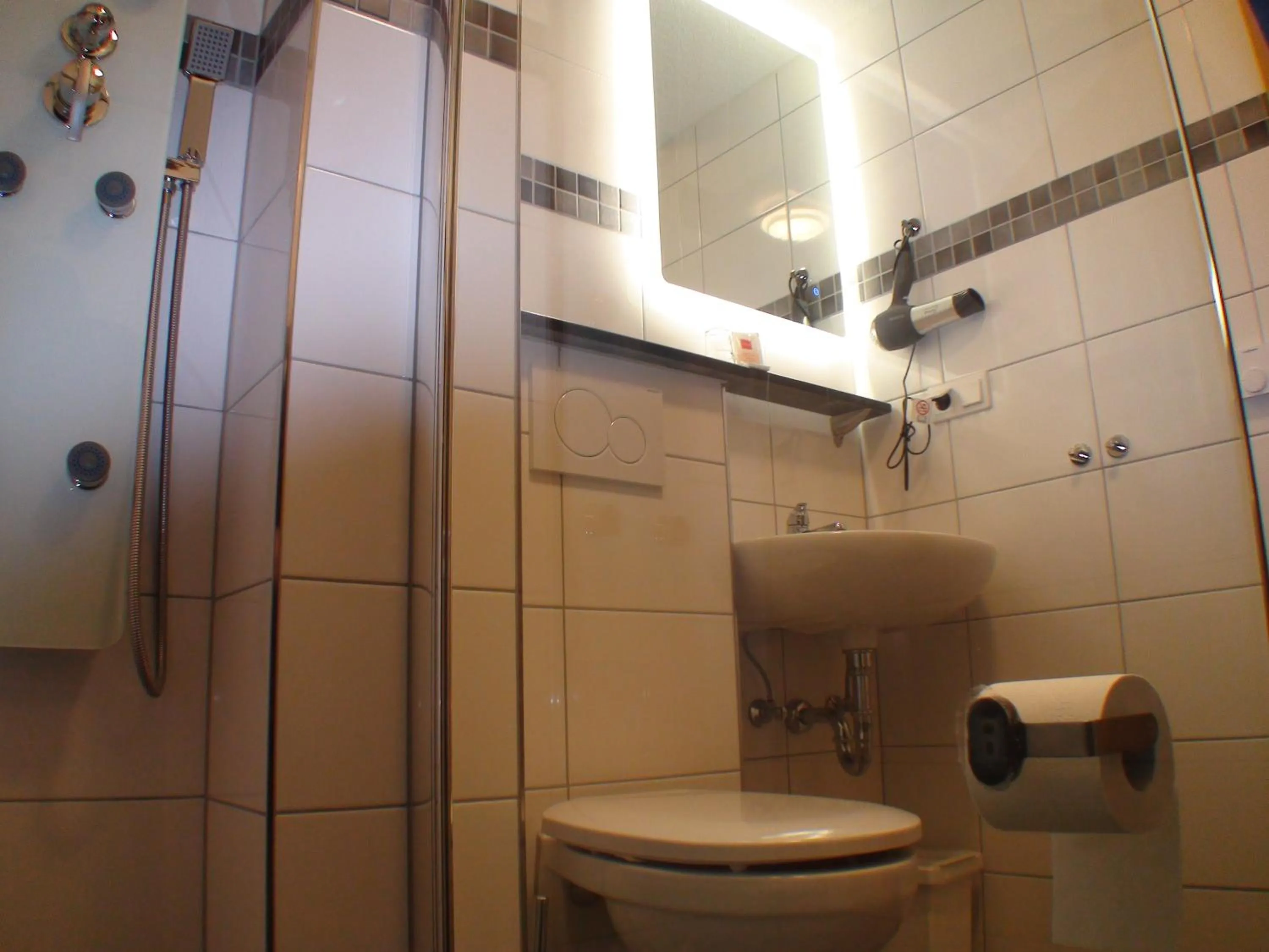 Toilet in Hotel Am Kamin