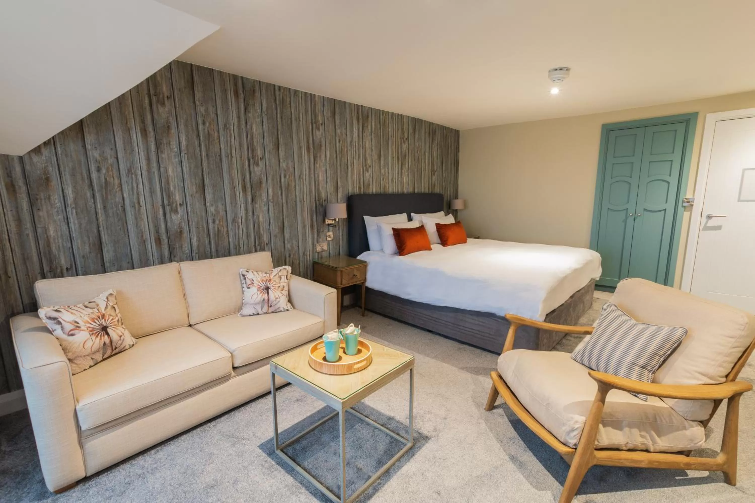 Photo of the whole room, Bed in The Brudenell