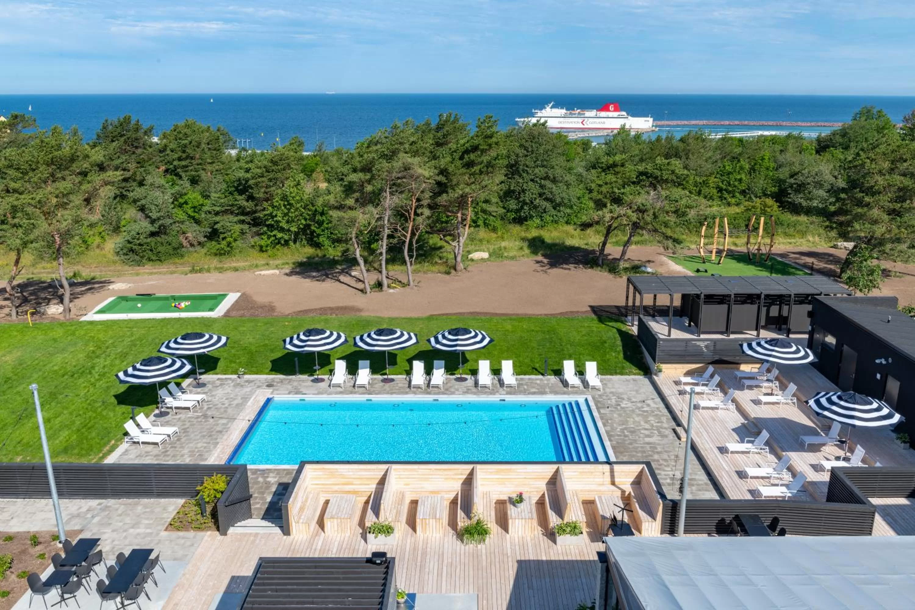 Pool view in First Hotel Kokoloko