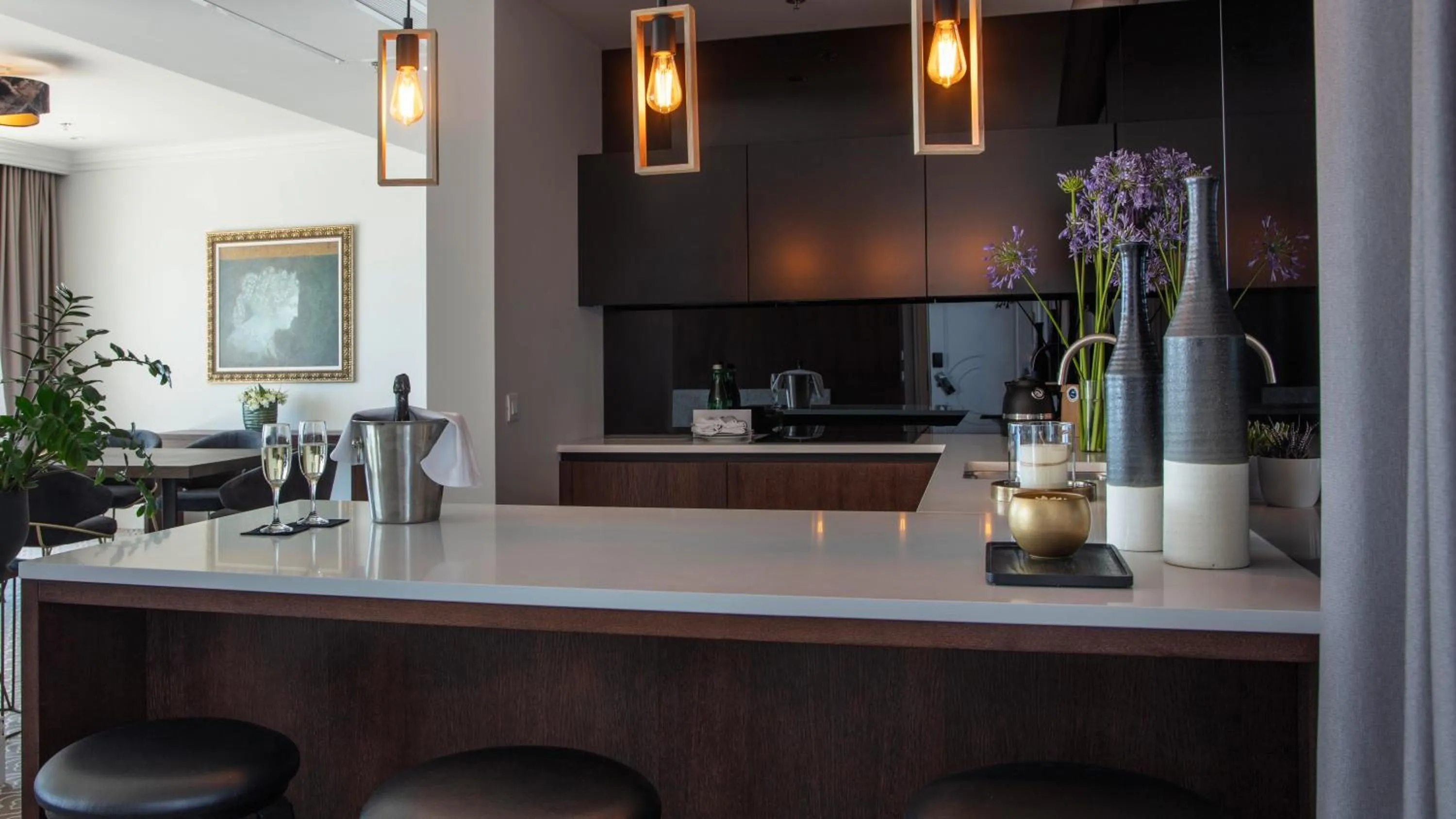 Kitchen or kitchenette in Royal Palm Hotel