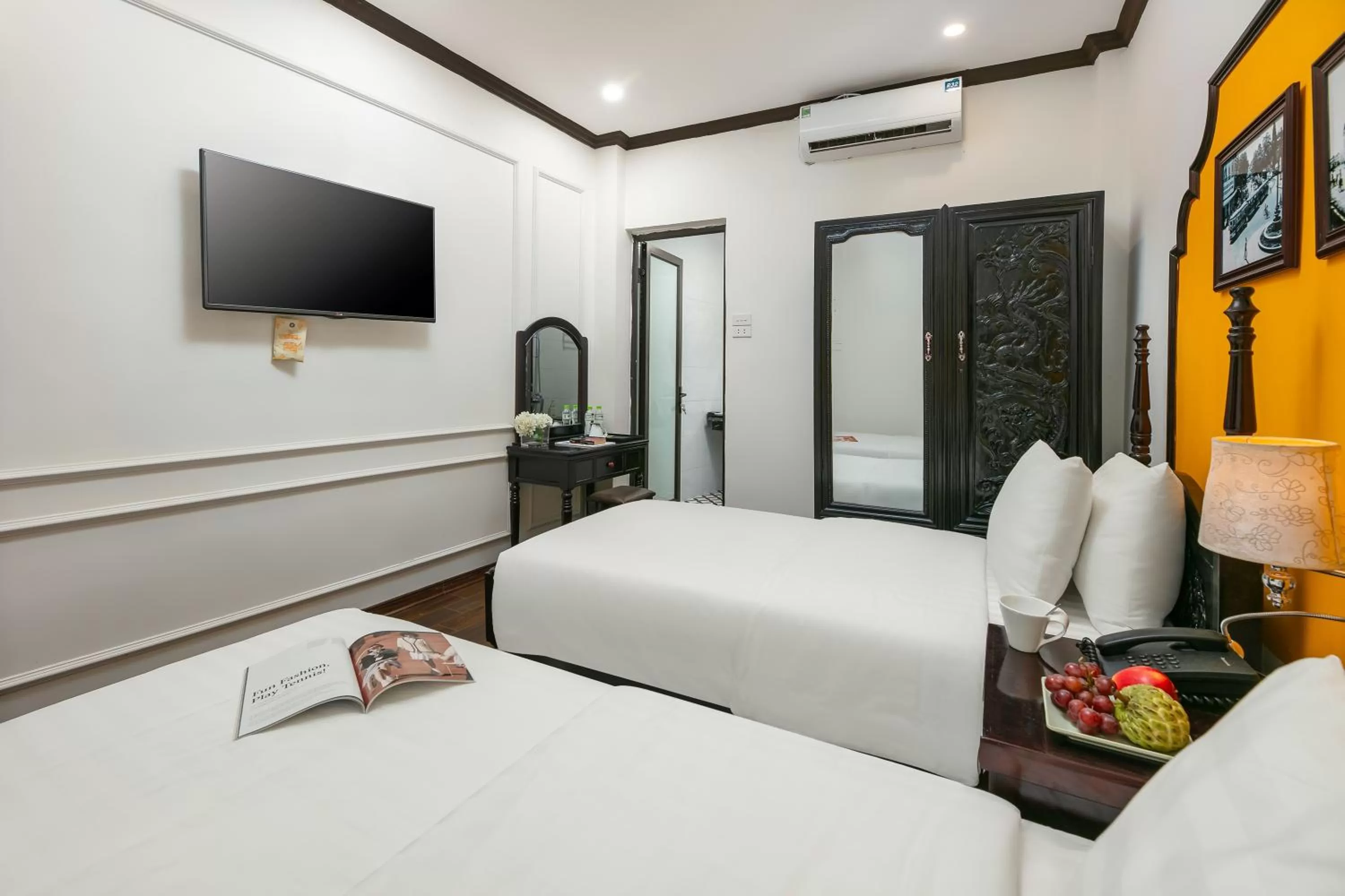 Bed in Silk Castle Hotel & Spa - Hanoi Old quarter