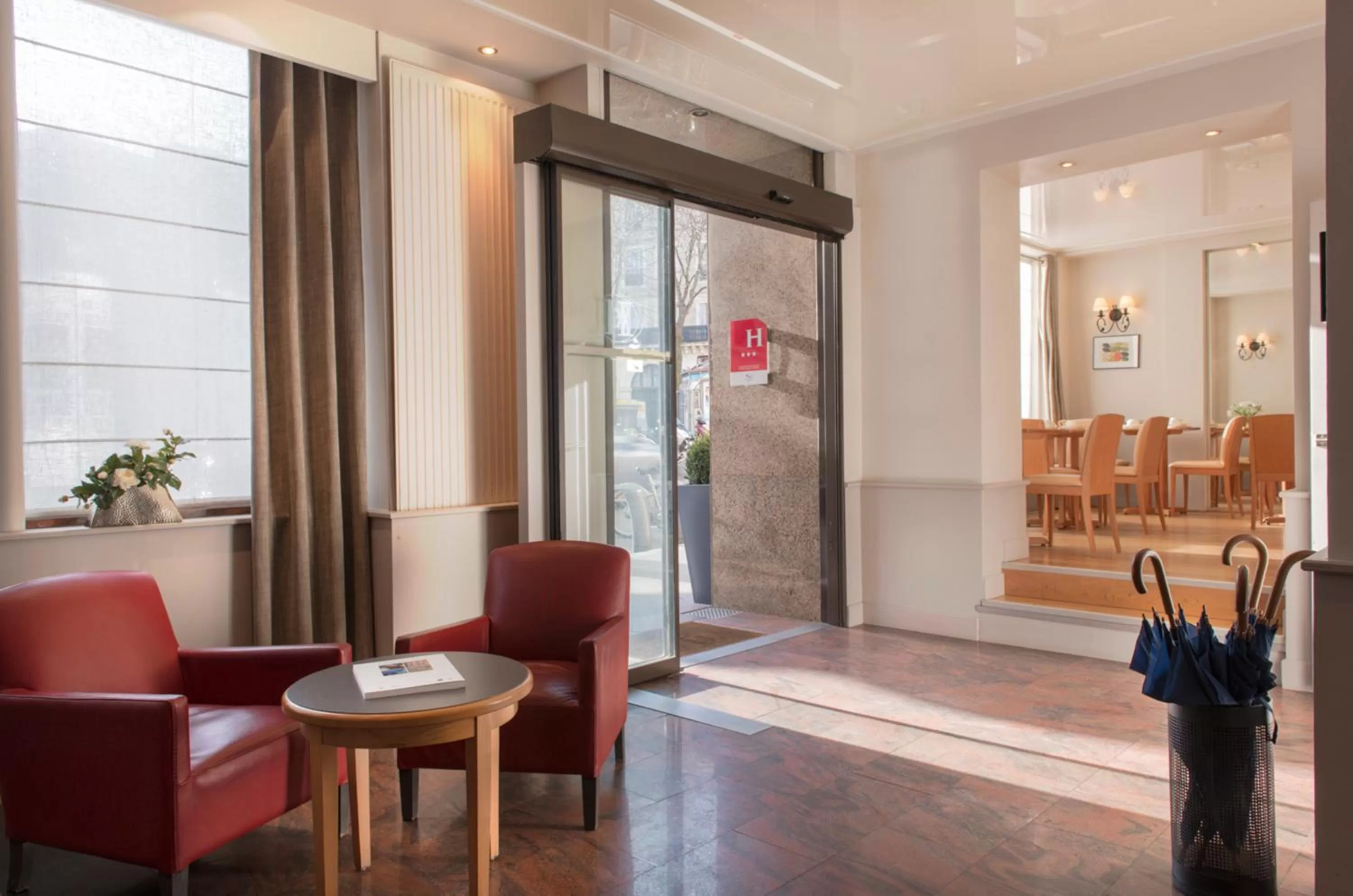 Lobby or reception in Hôtel de Genève