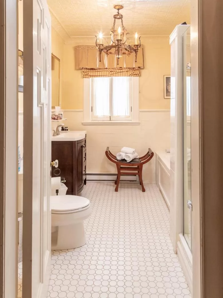 Bathroom in Grey Gables Inn