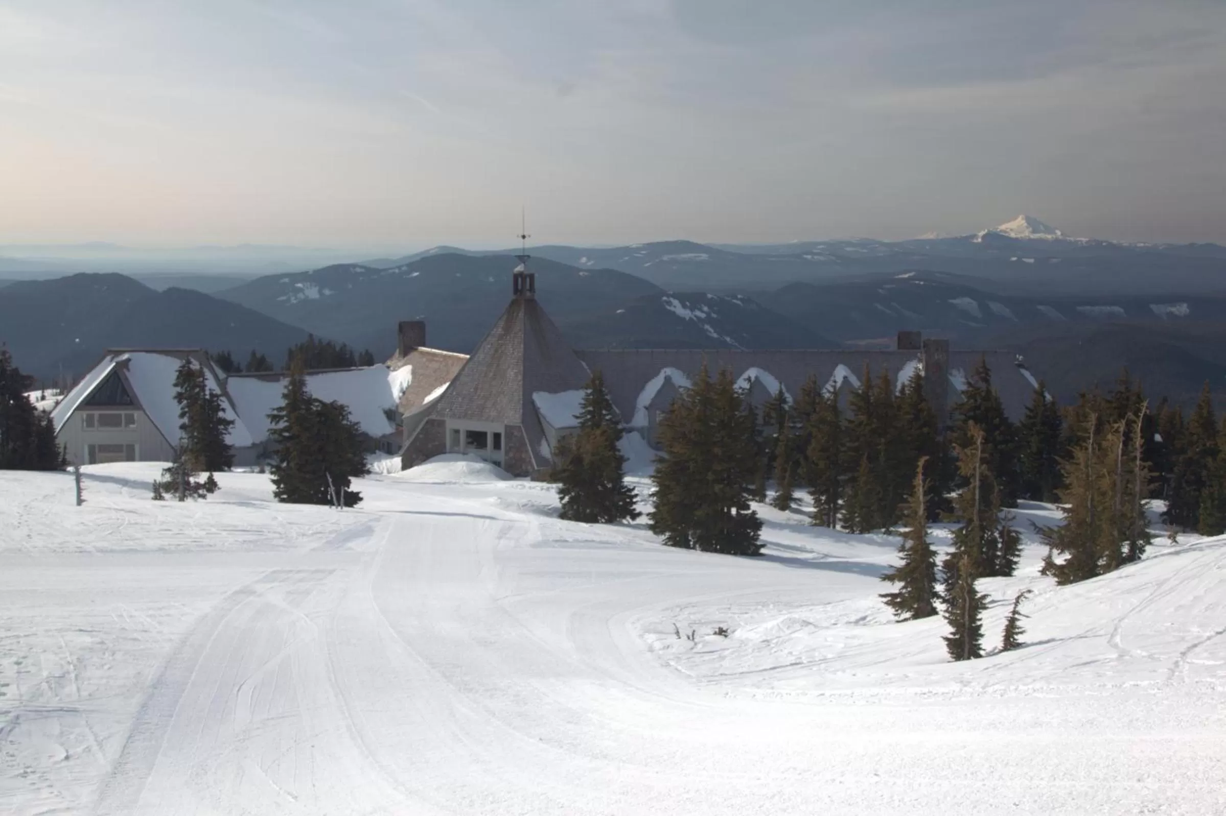 Facade/entrance in Timberline Lodge