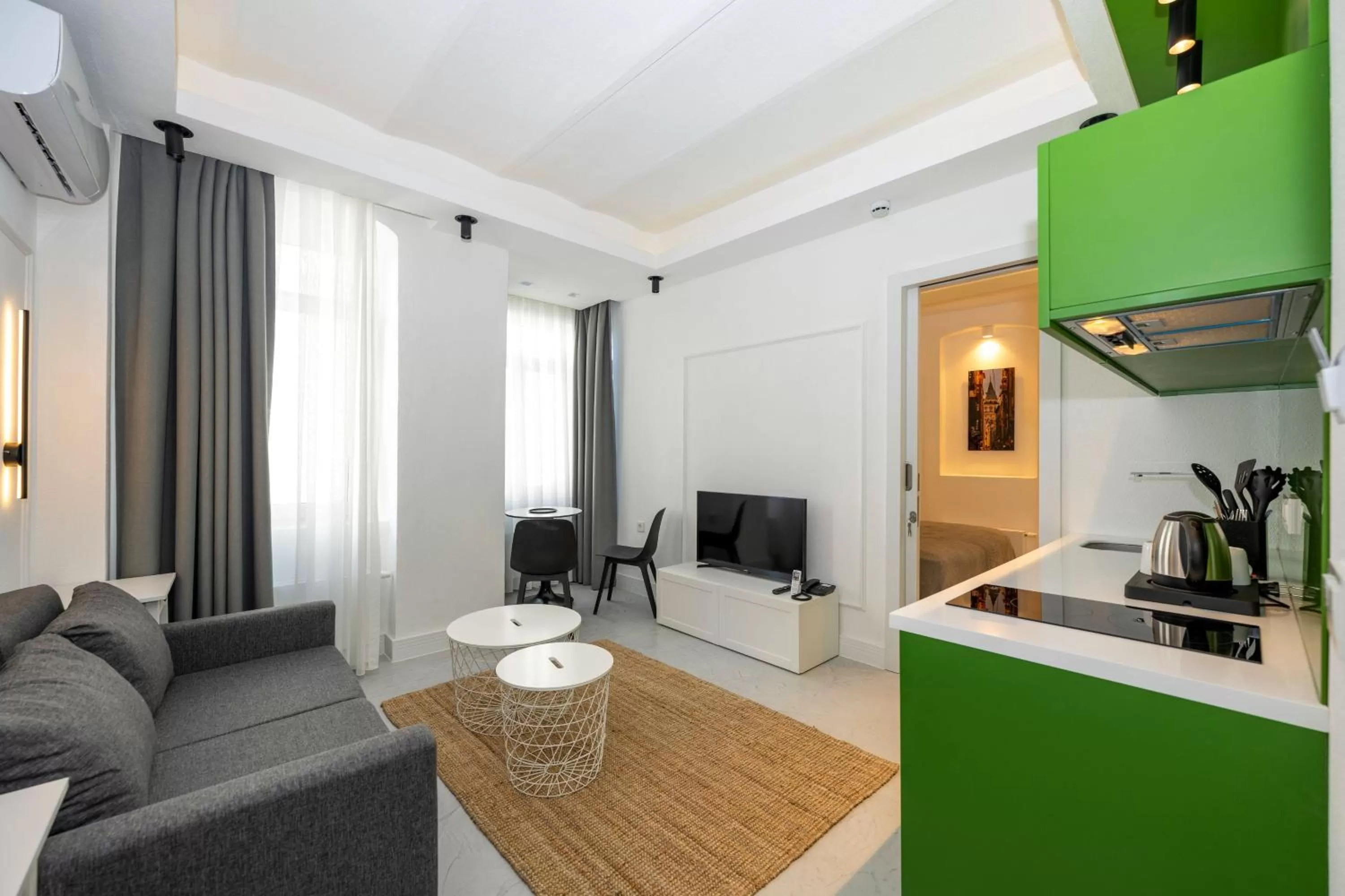 Kitchen or kitchenette in Juno Hotel Taksim