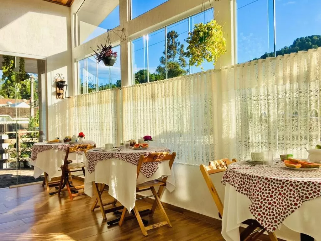 Restaurant/Places to Eat in Suítes para fins de semana