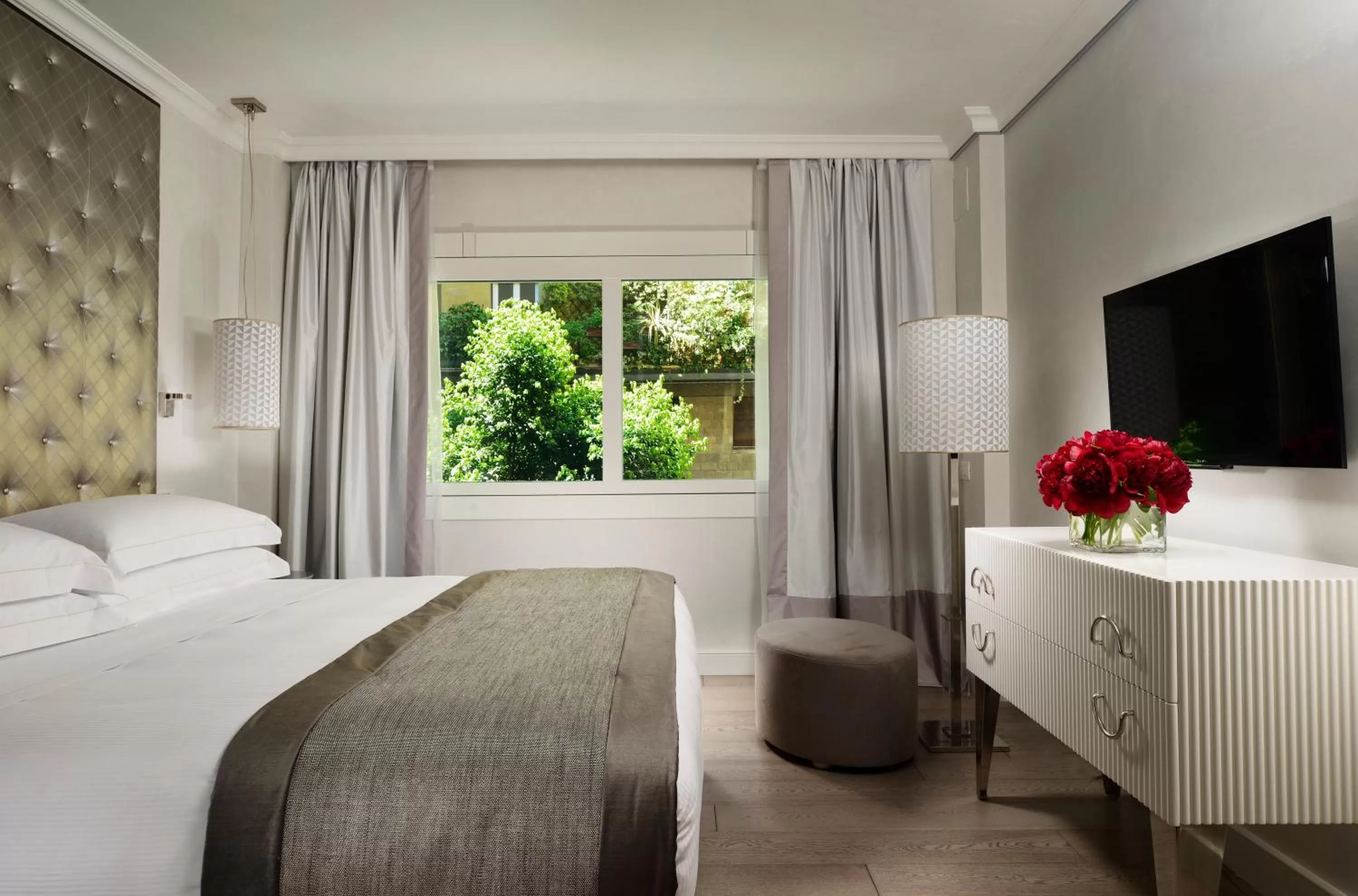 Bedroom, Bed in Ponte Vecchio Suites & Spa