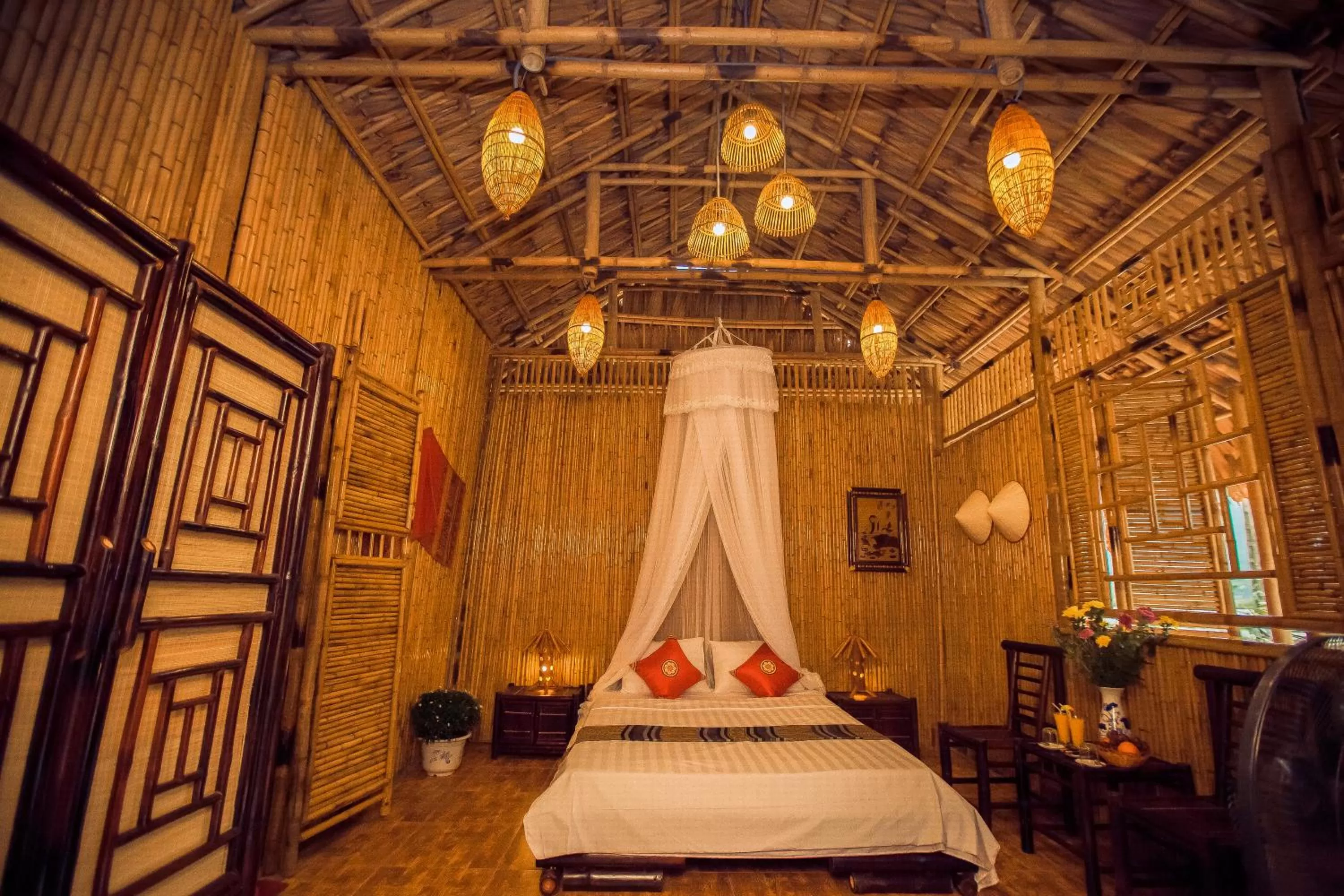 Photo of the whole room, Bed in Tam Coc Rice Fields Resort