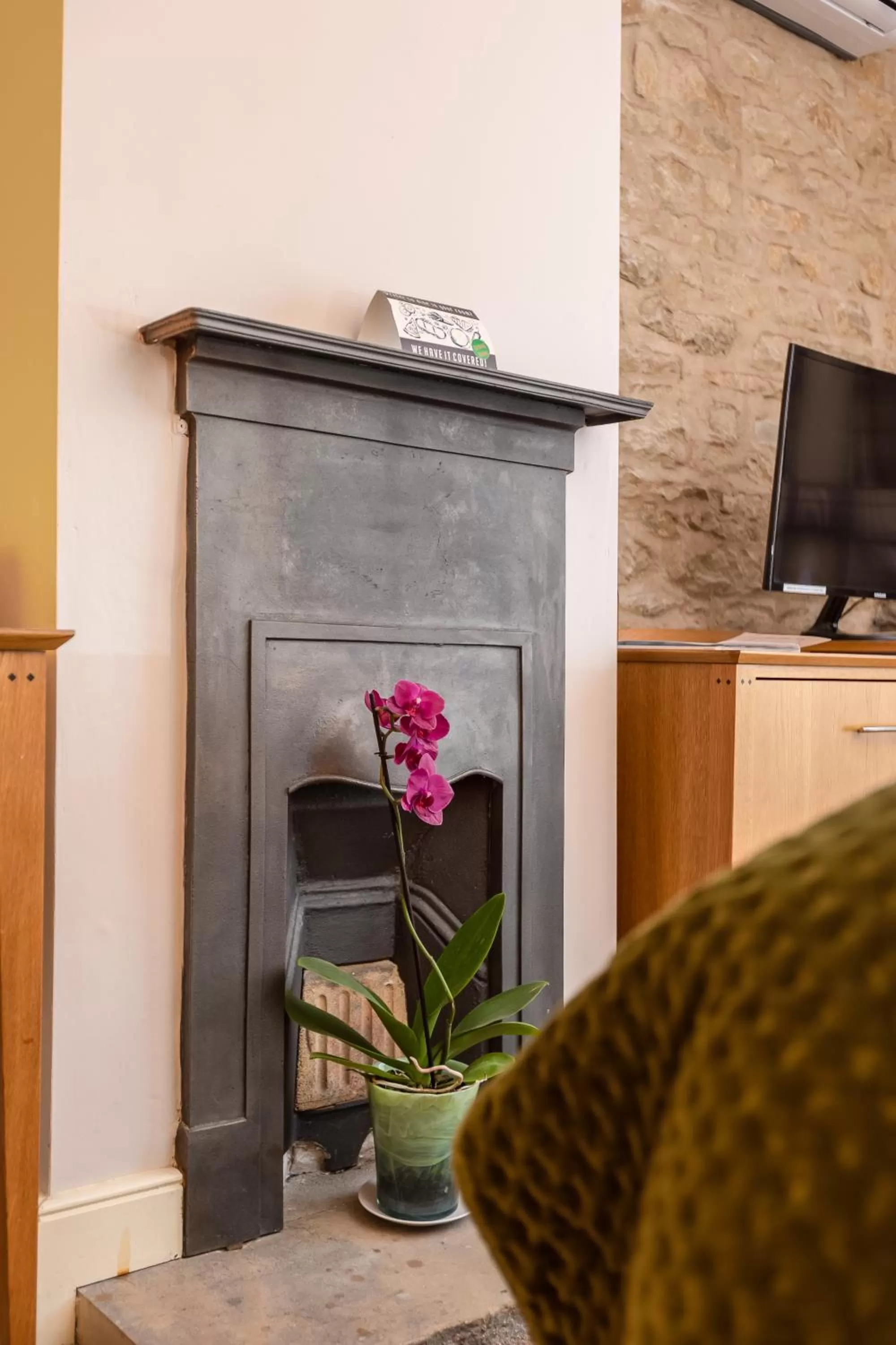 Bedroom in The Black Swan Inn
