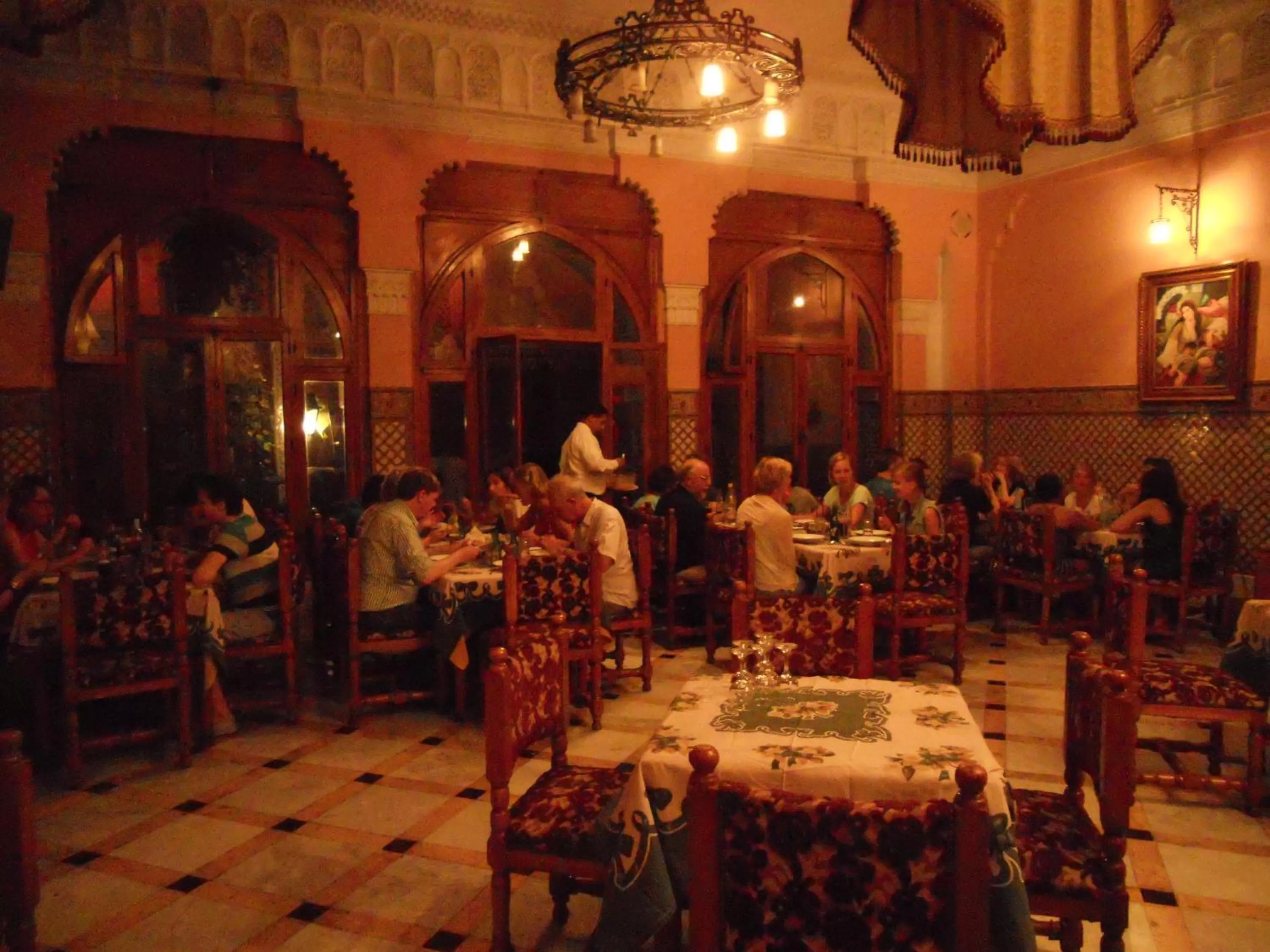 Restaurant/places to eat in Hôtel Transatlantique