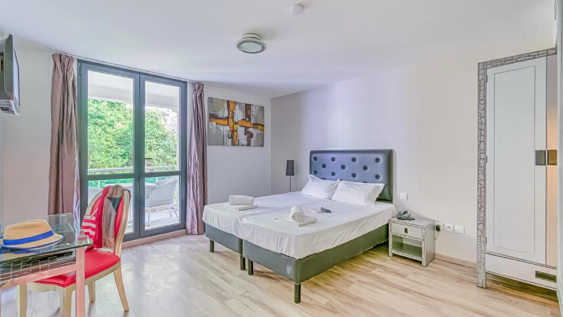 Photo of the whole room in Vacancéole - Résidence Adriana