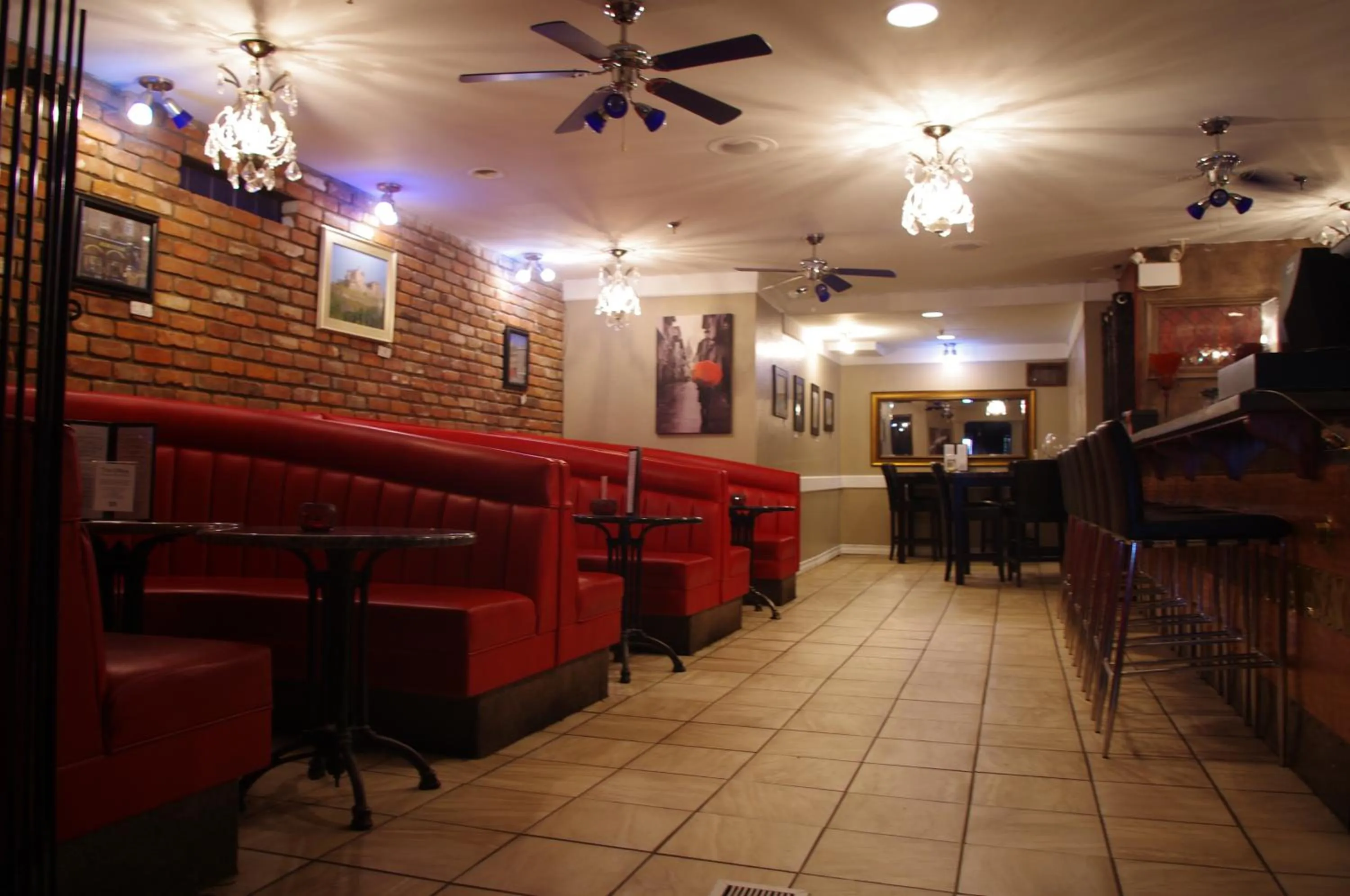 Lounge or bar in South Hill Lodge