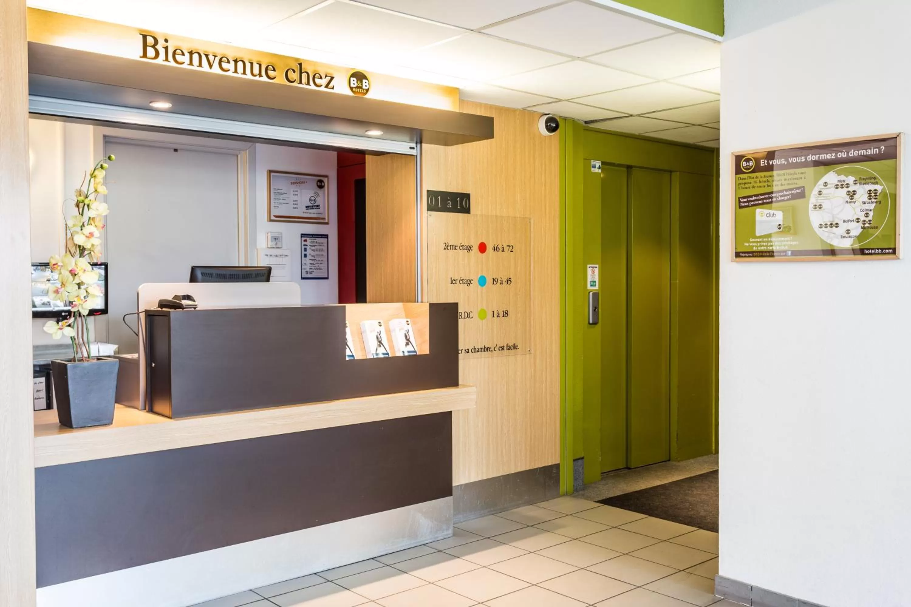 Lobby or reception in B&B HOTEL Freyming-Merlebach