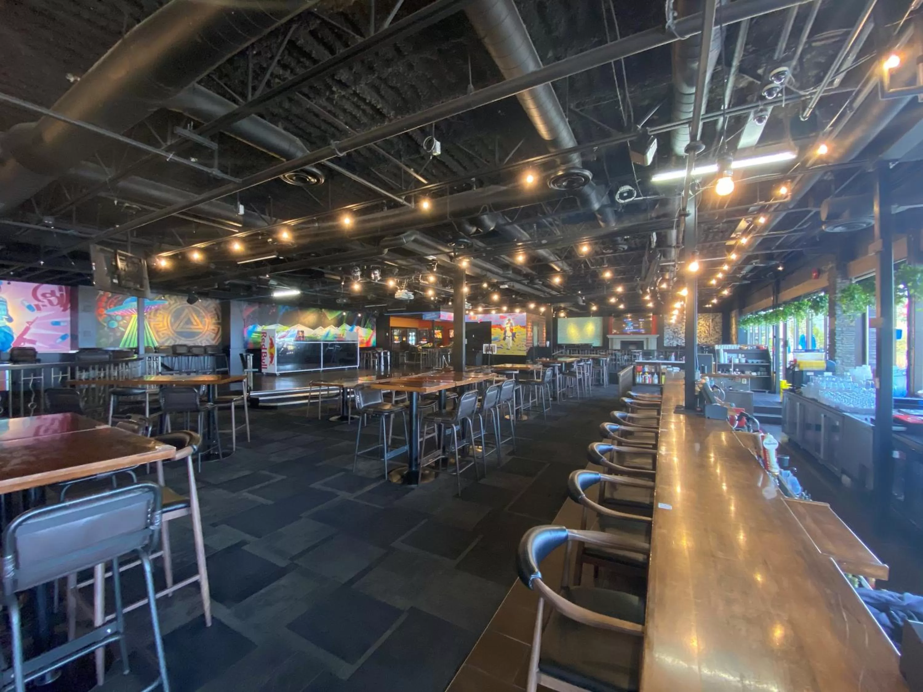 Lounge or bar in Penticton Lakeside Resort