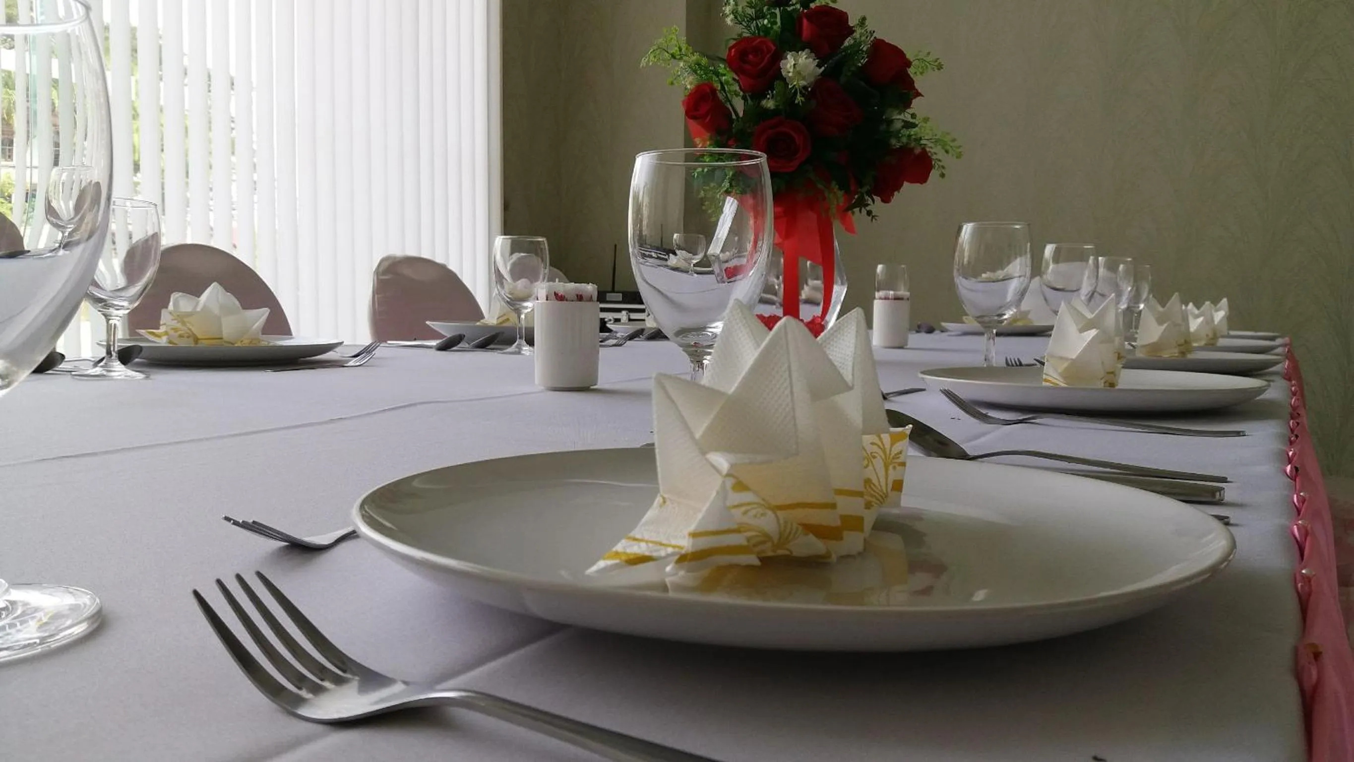 Food and drinks in Hansanan Hotel