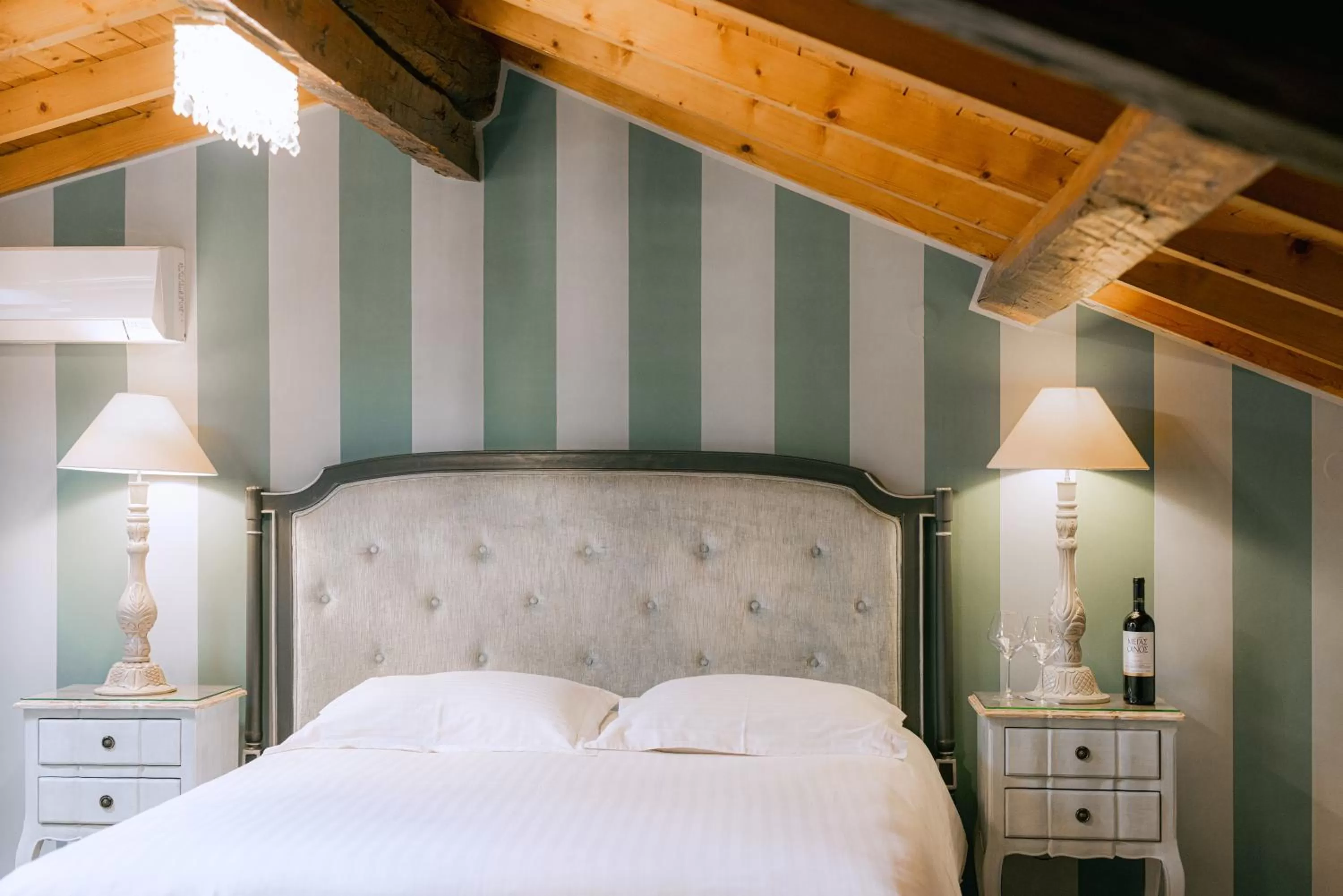 Bed in Kastello Hotel