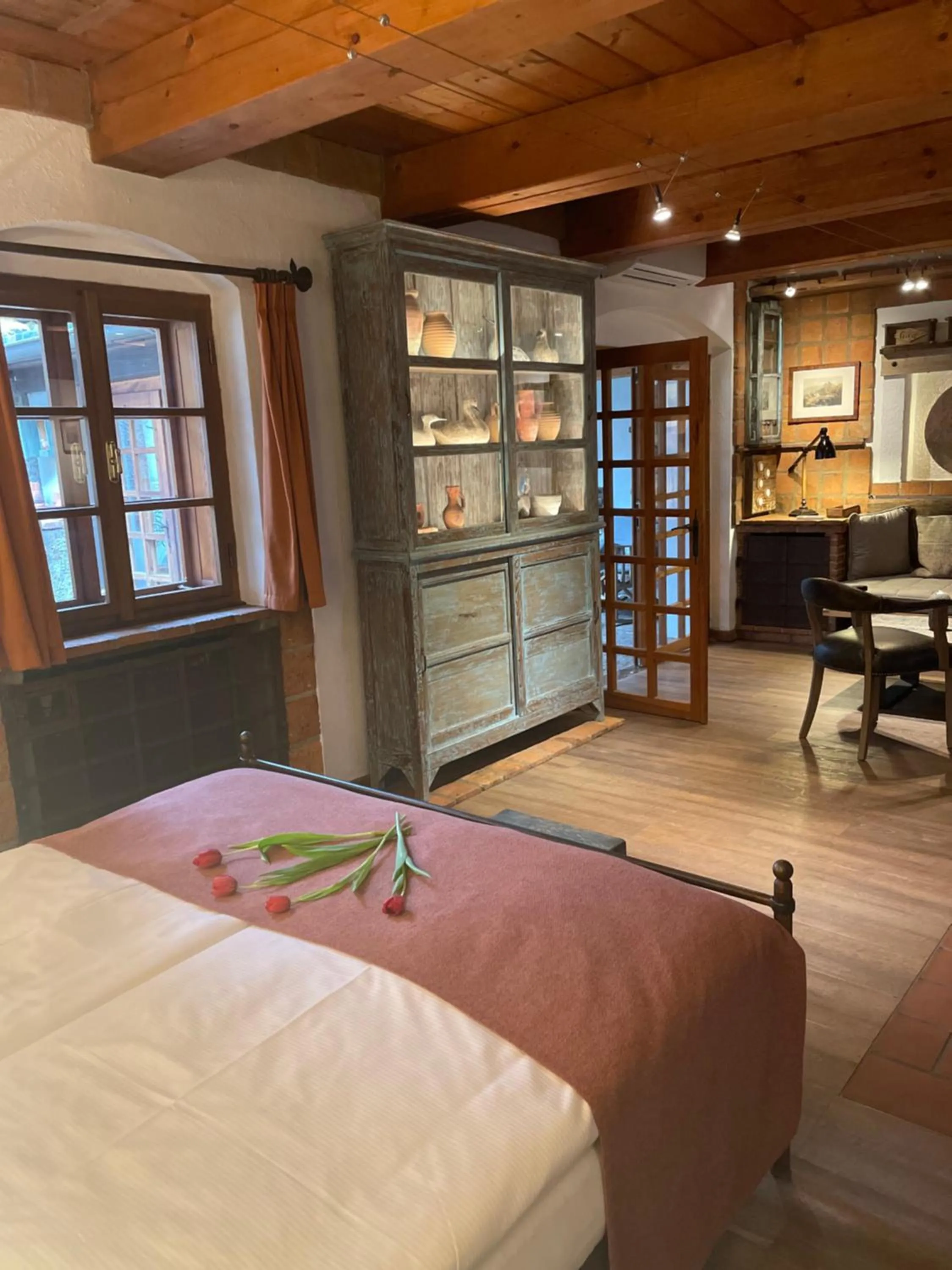 Bed in Romantik Hotel U Raka