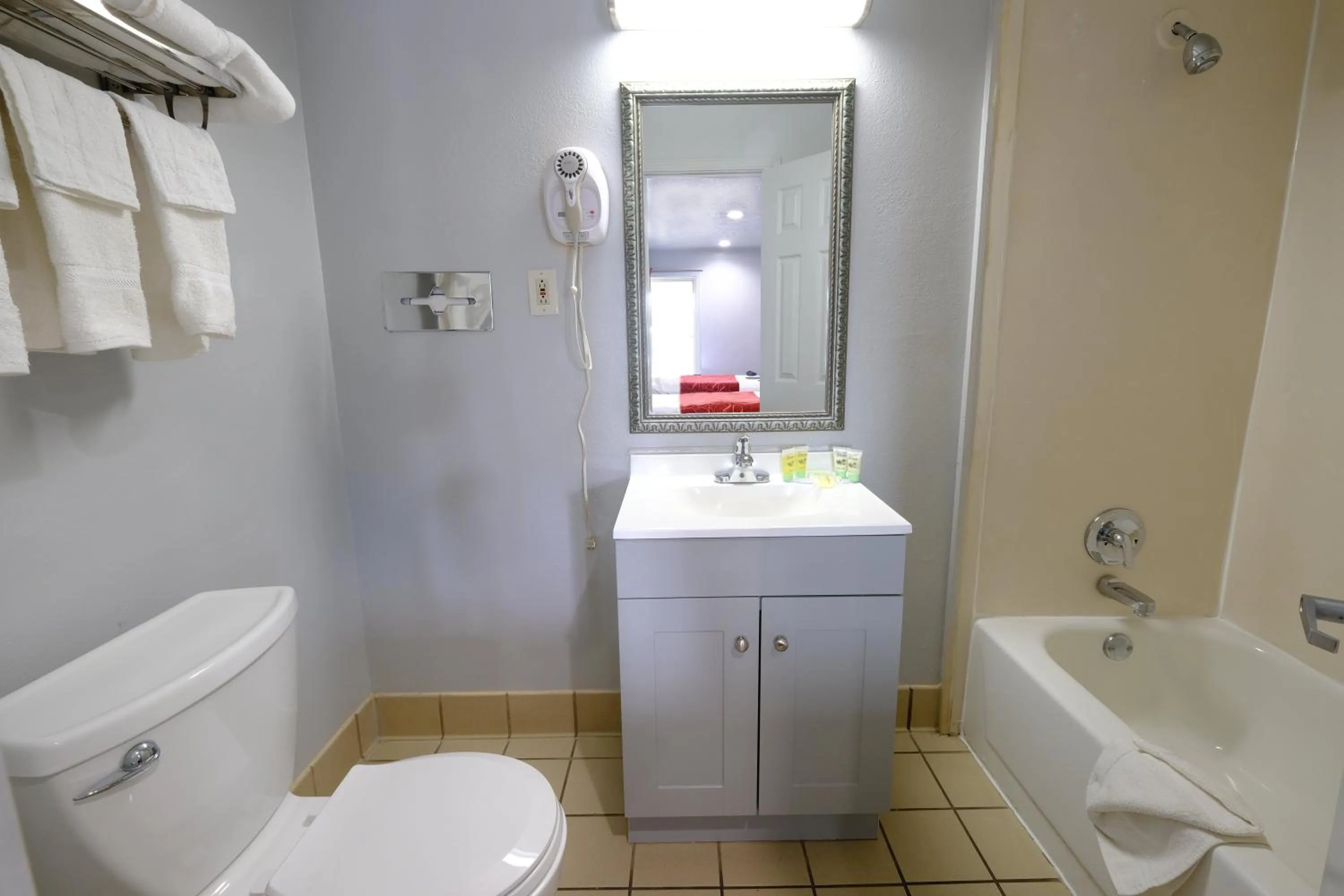 Bathroom in M Star Hotel Searcy