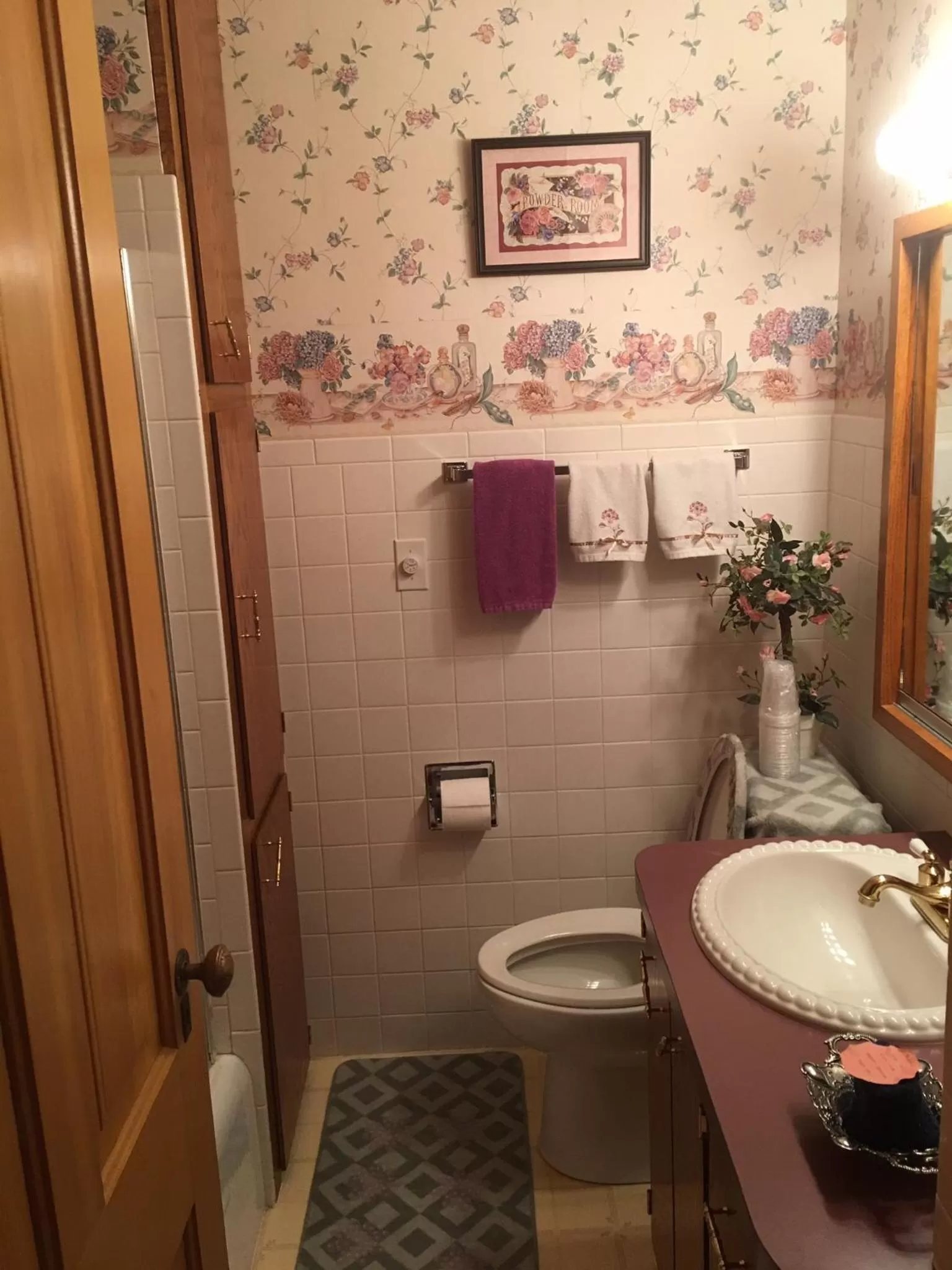 Bathroom in Queen Anne Bed and Breakfast
