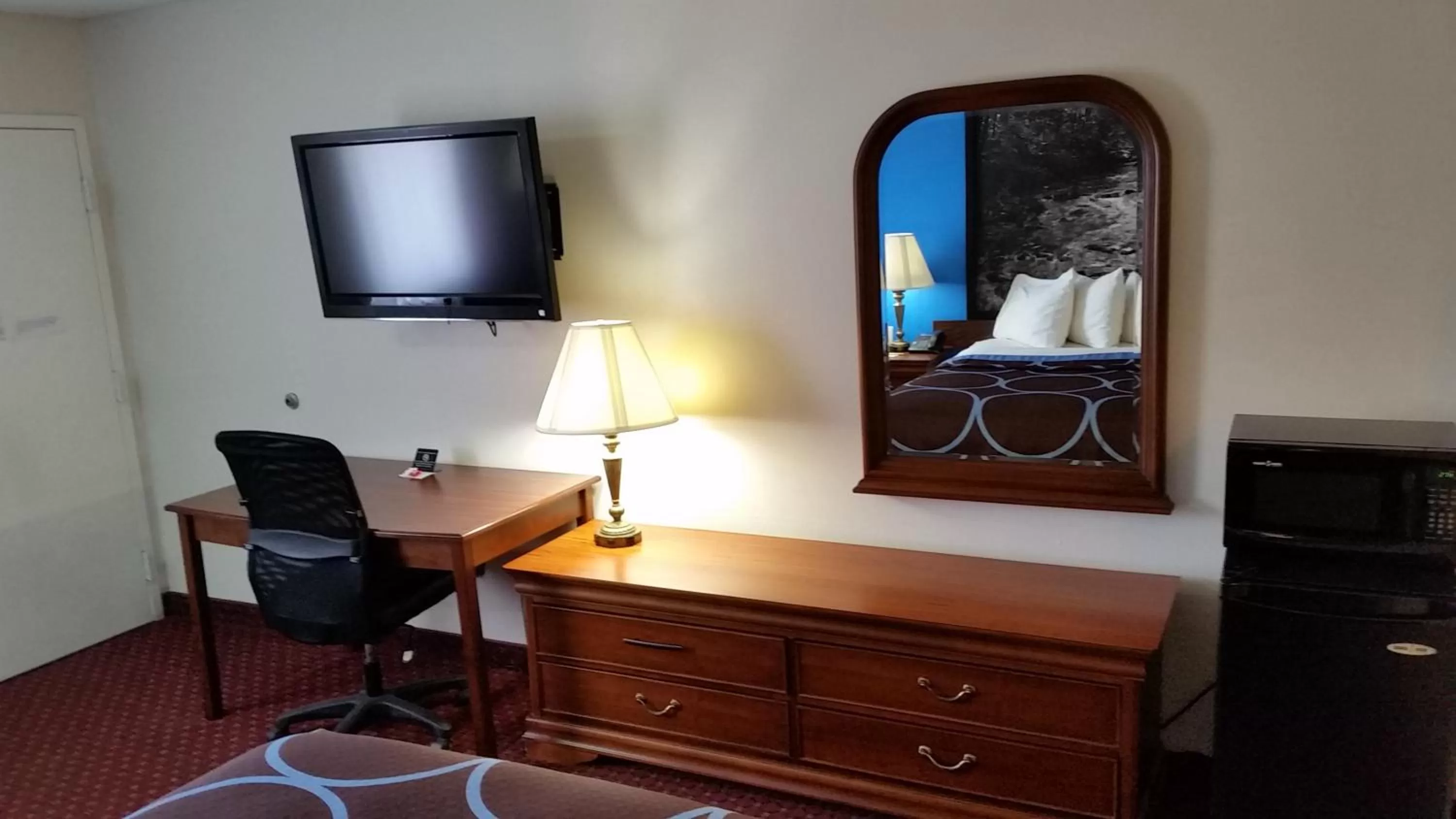 TV and multimedia in Super 8 by Wyndham McGehee