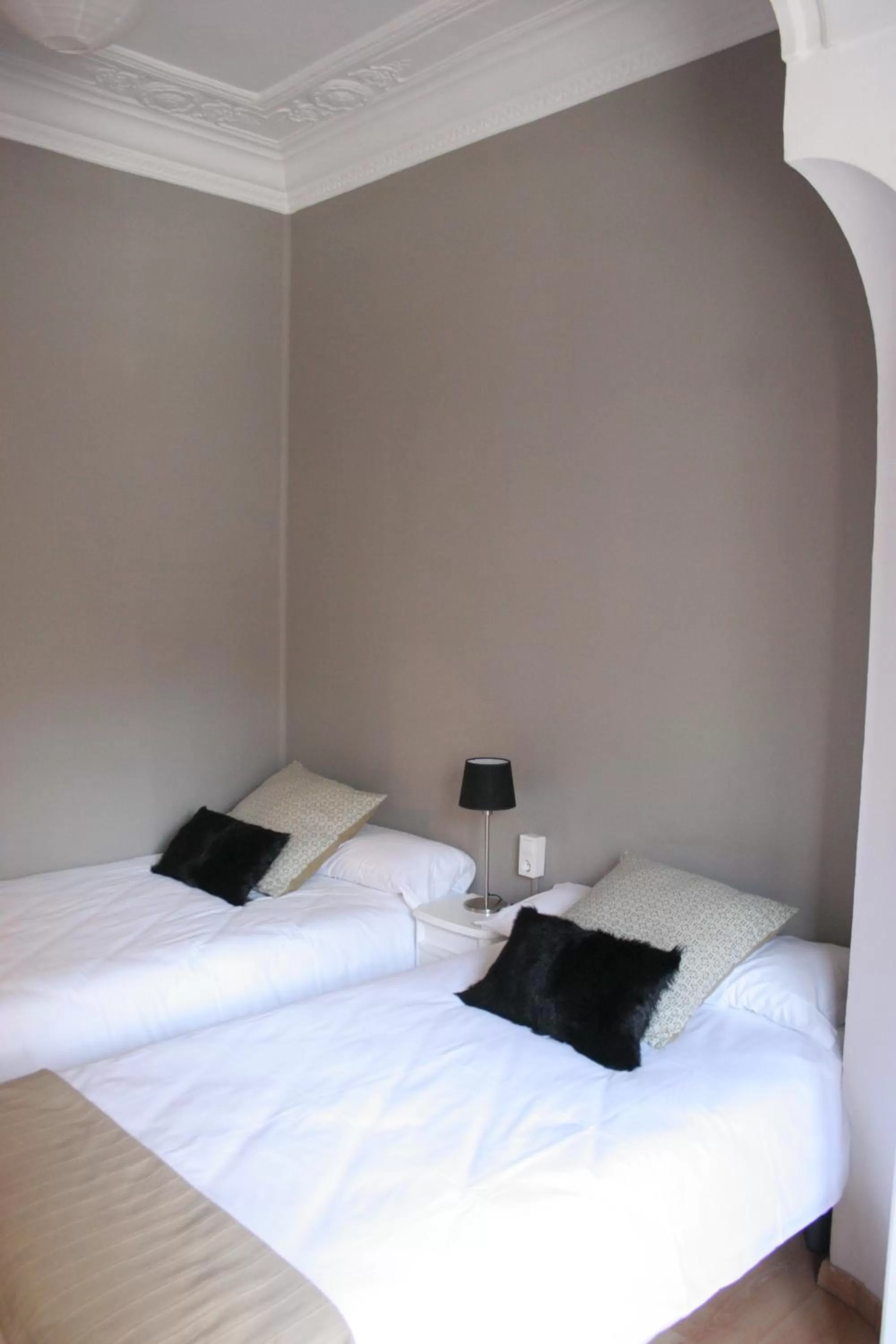 Decorative detail, Bed in 7 Moons B&B