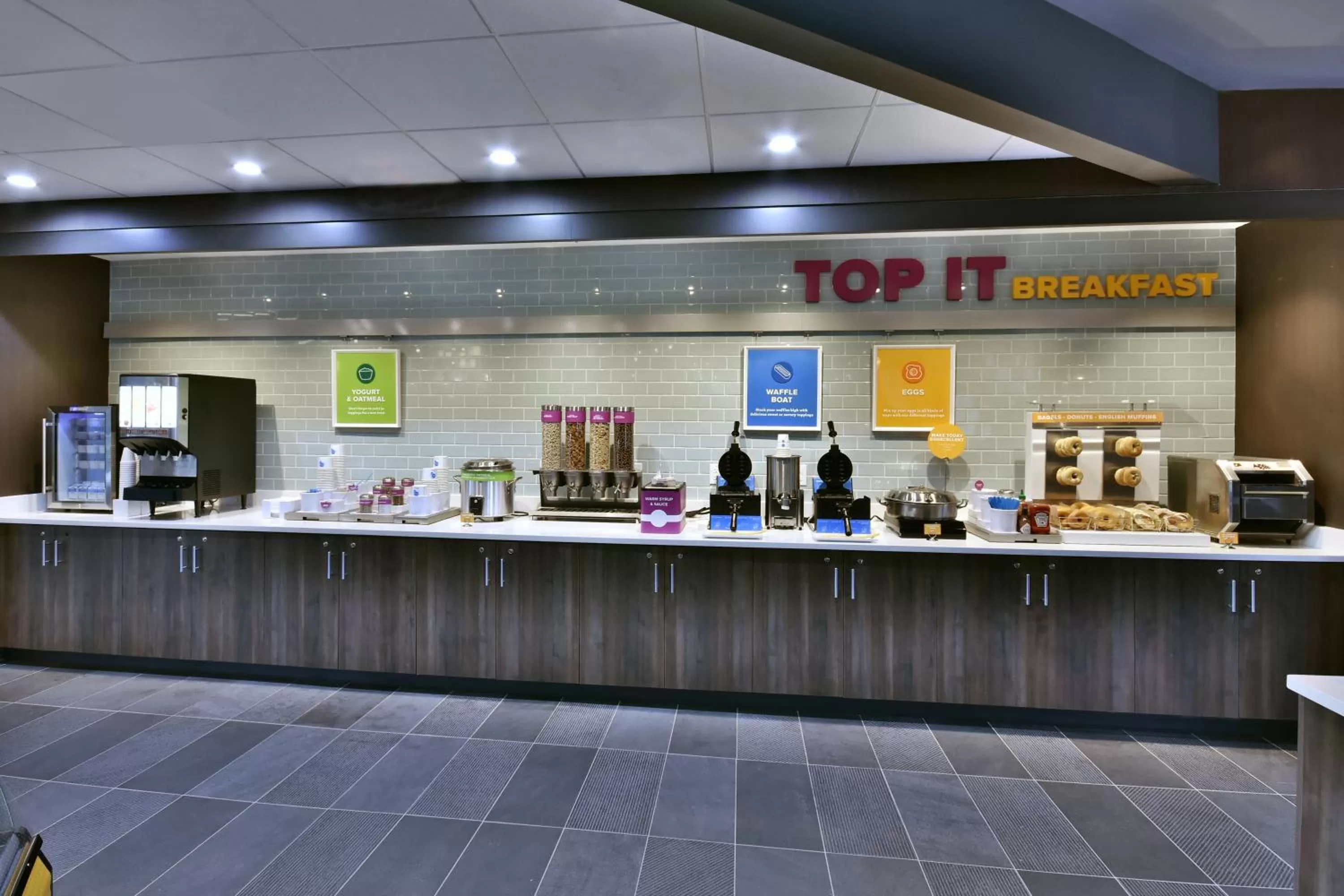 Food and drinks in Tru By Hilton Beckley, Wv