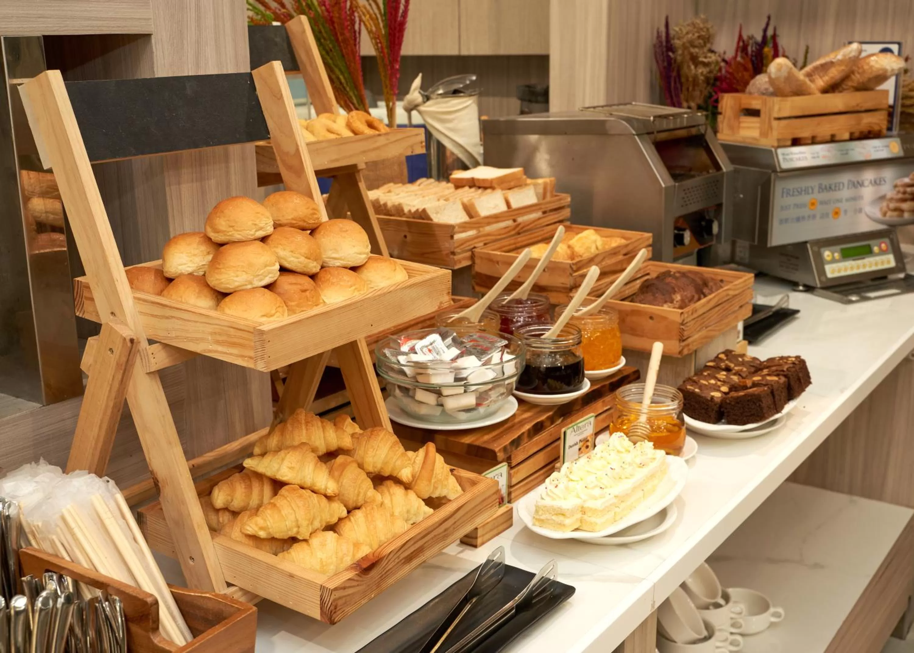Breakfast in Altera Hotel and Residence by At Mind