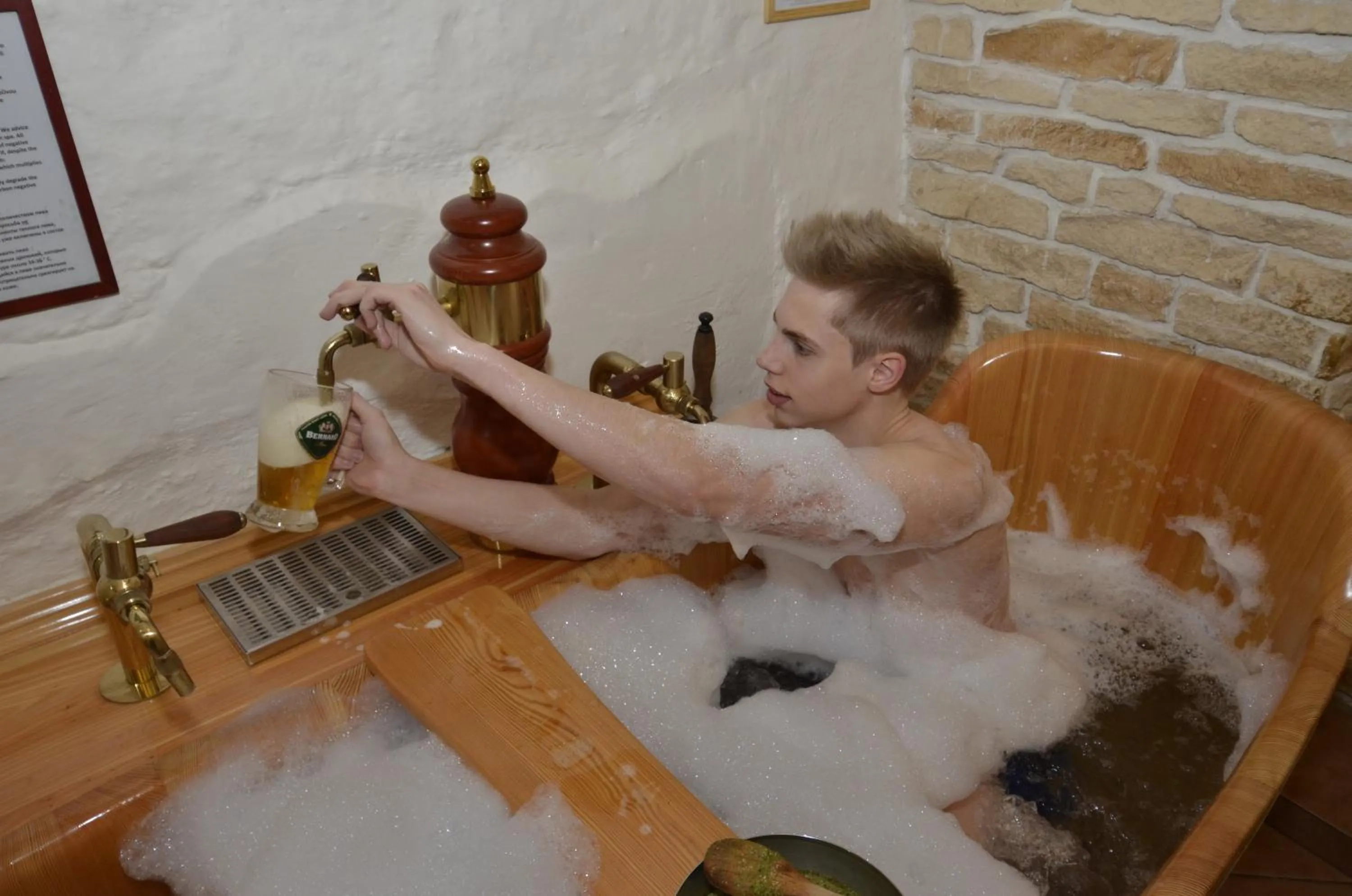 People in Hotel Metamorphis