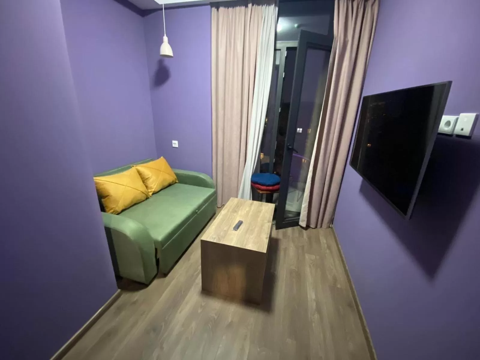 Communal lounge/ TV room, Seating Area in Hotel Linge