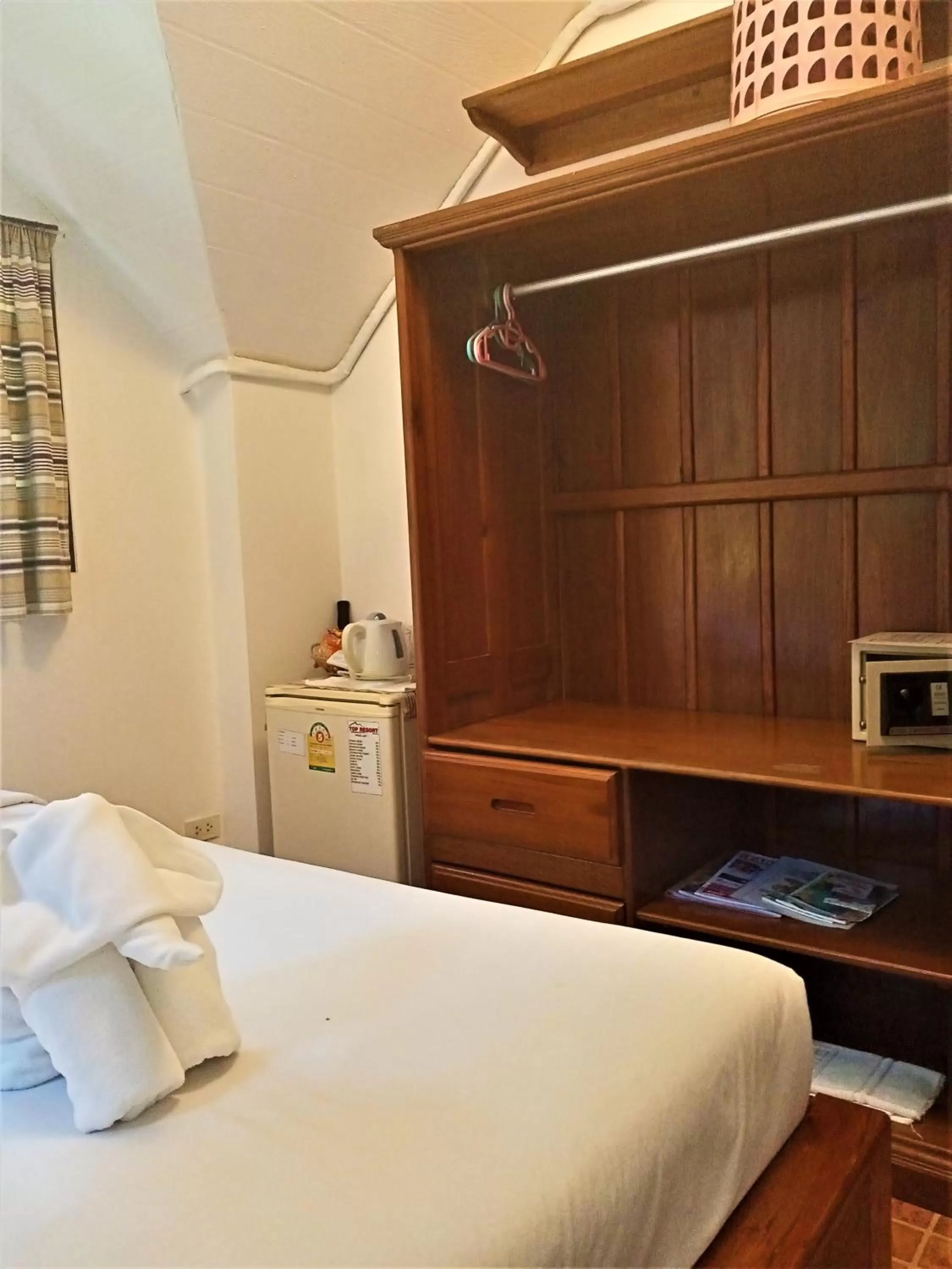 View (from property/room), Bed in Top Resort