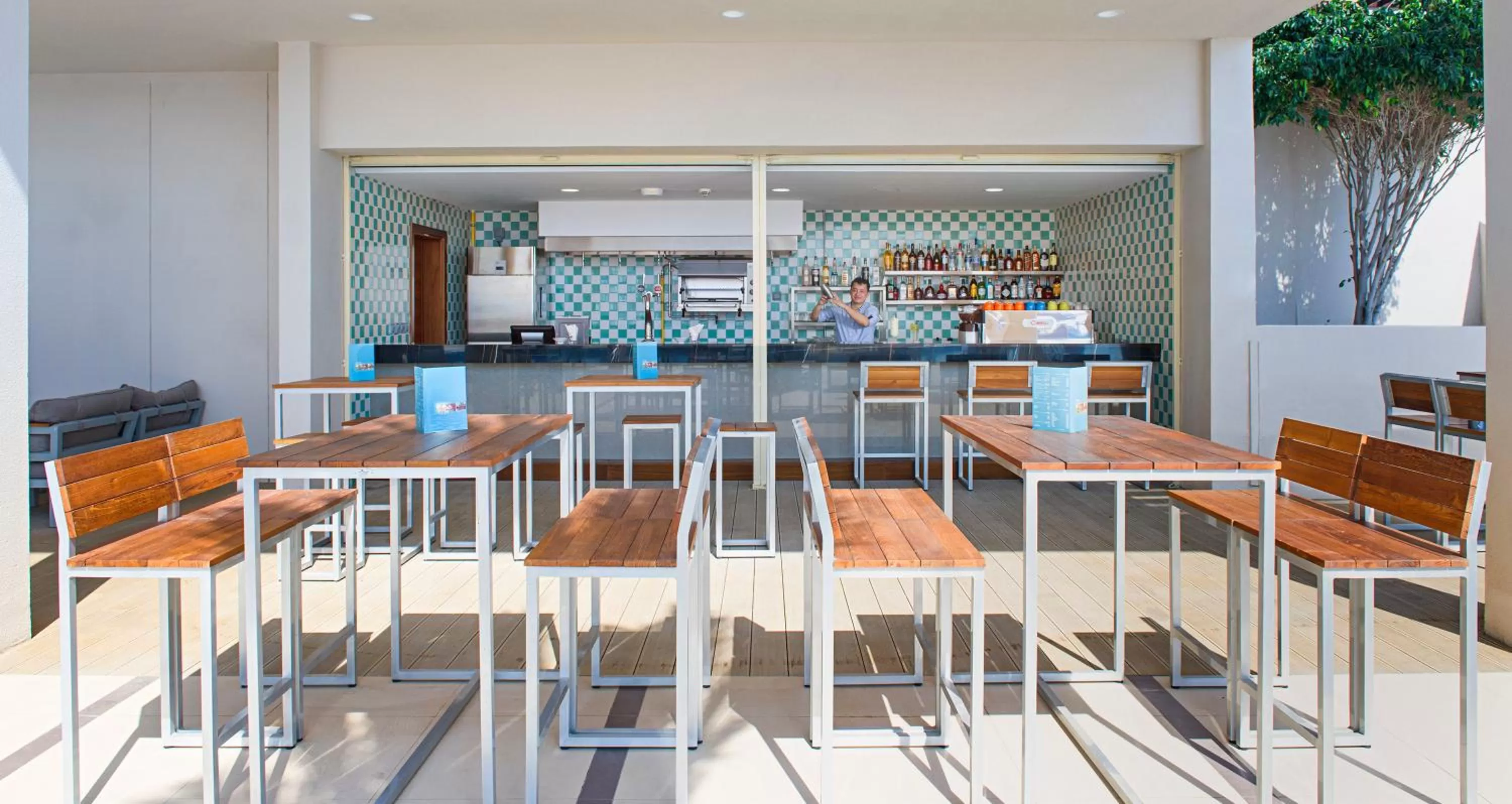 Restaurant/places to eat in Hilton Garden Inn Ras Al Khaimah