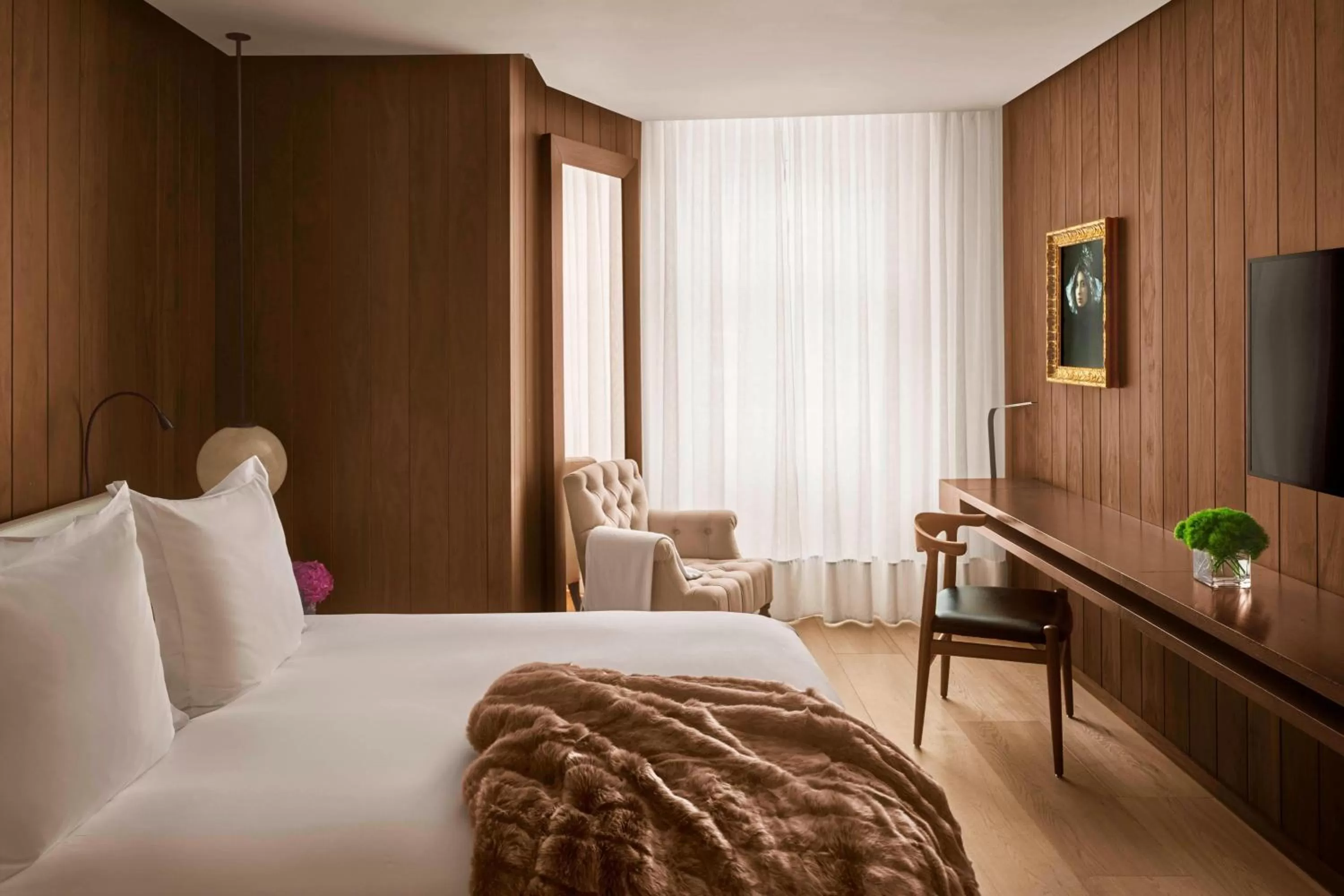 Photo of the whole room, Bed in The London EDITION