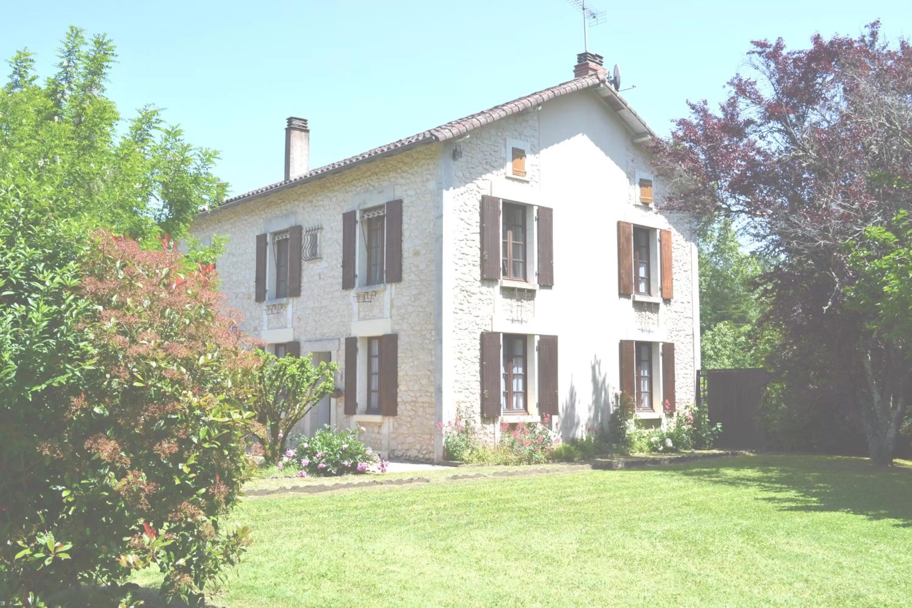 Property Building in Les Bruyeres B&B