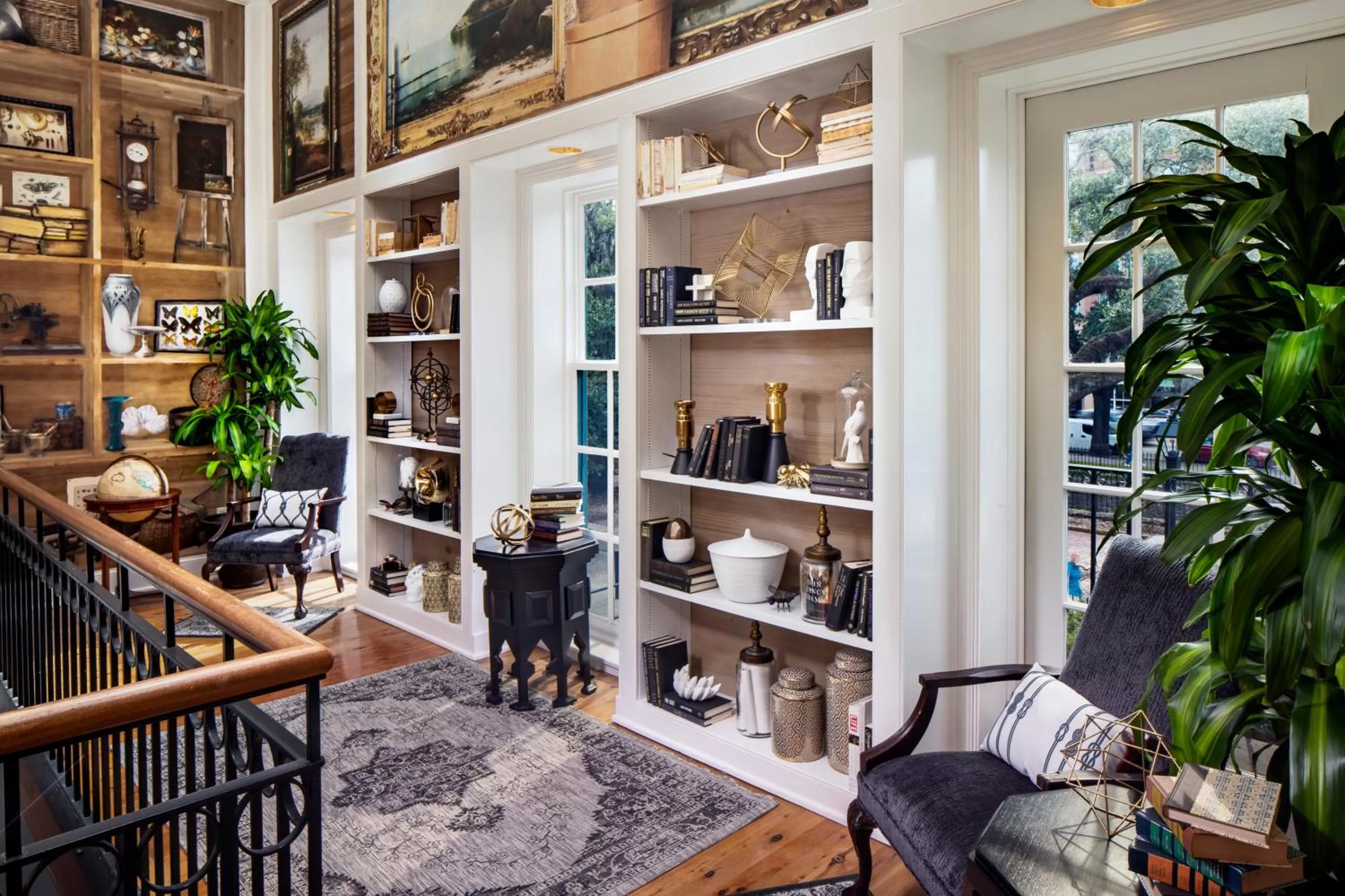 Library in River Street Inn