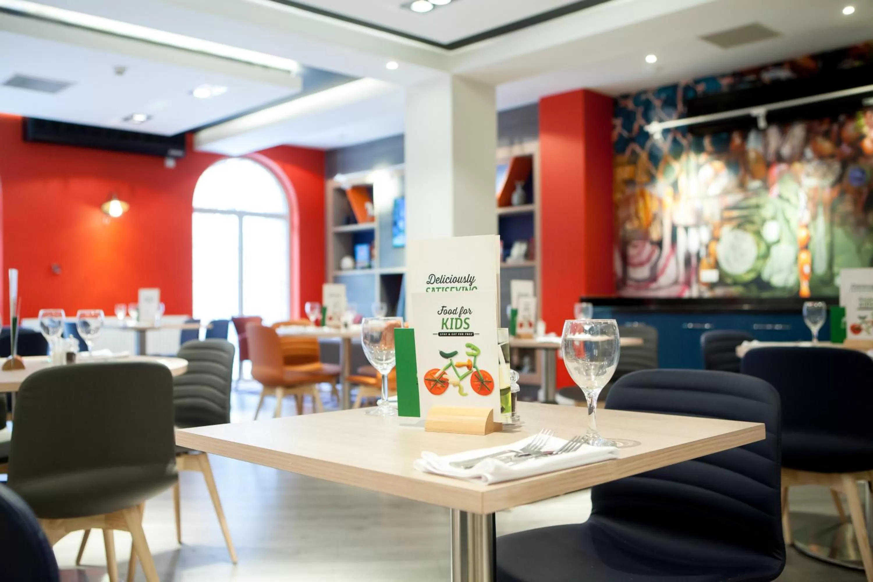 Restaurant/places to eat in Holiday Inn Corby Kettering A43 by IHG