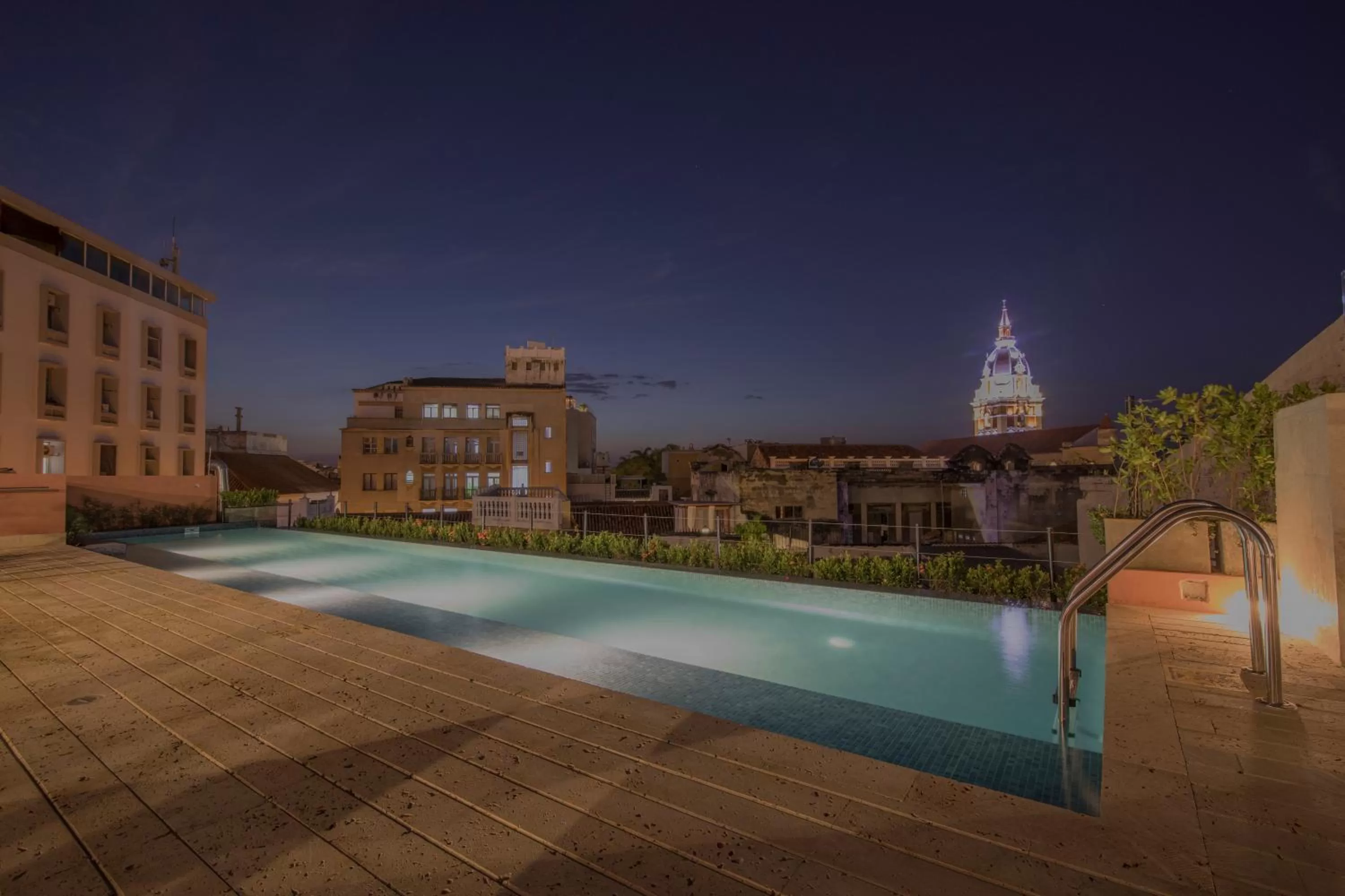 Swimming pool in Hotel Santa Catalina By OxoHotel