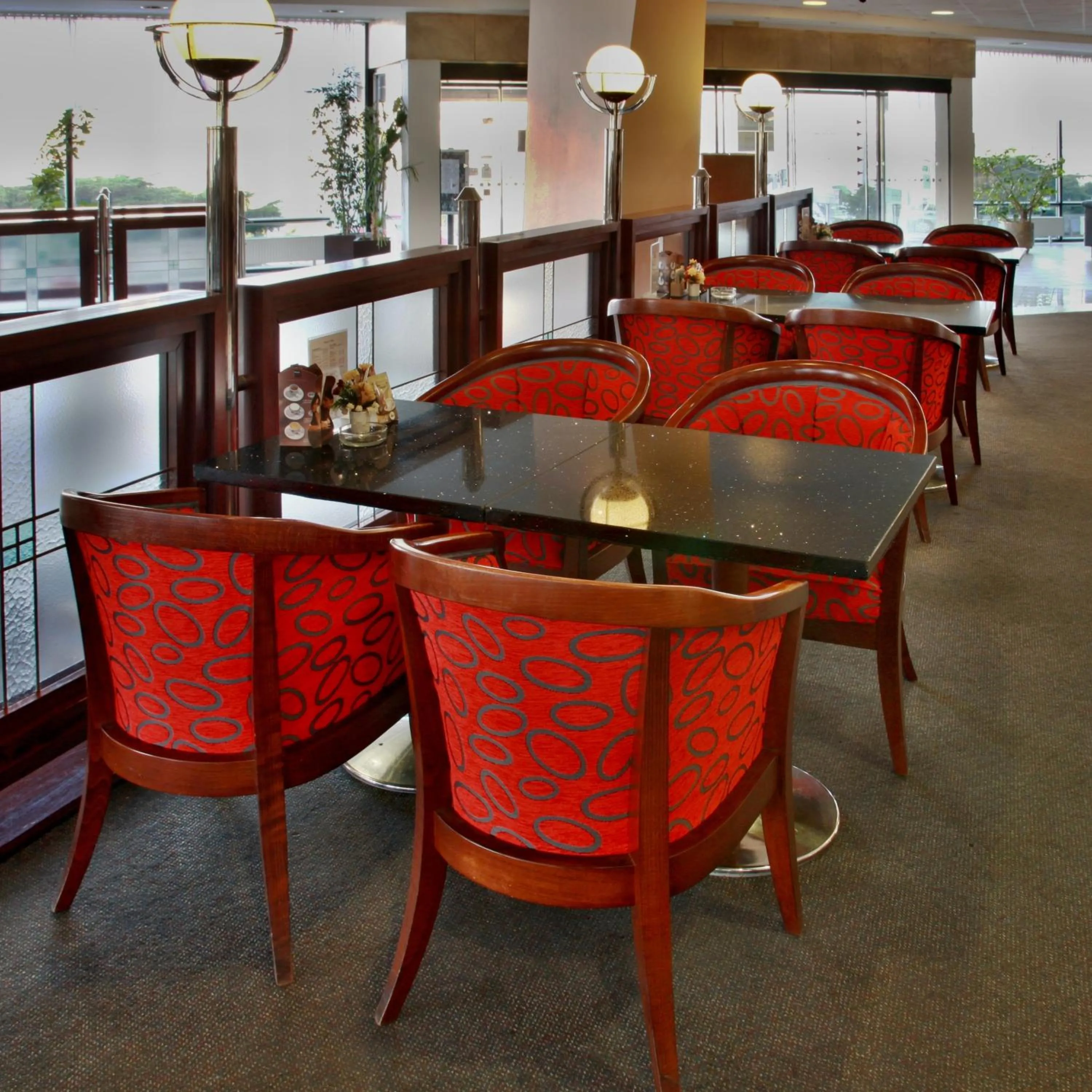 Restaurant/places to eat in Hotel Cernigov