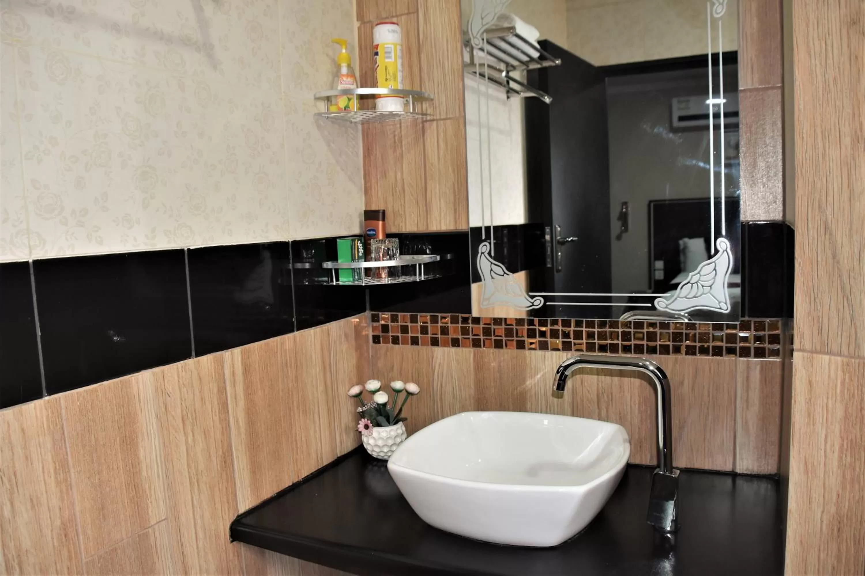 Bathroom in Annavilla7 Lilongwe Aparthotel