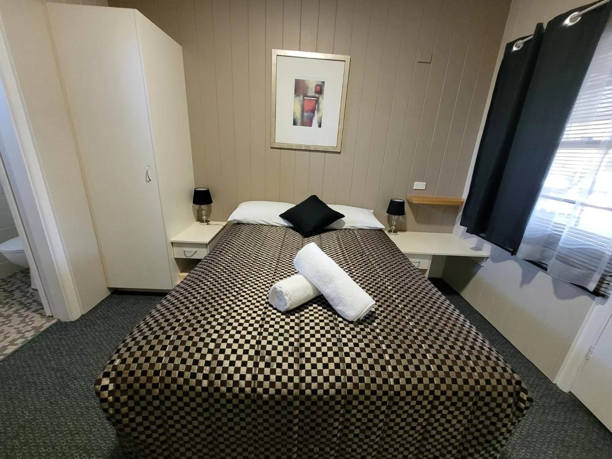 Bed in Titania Motel